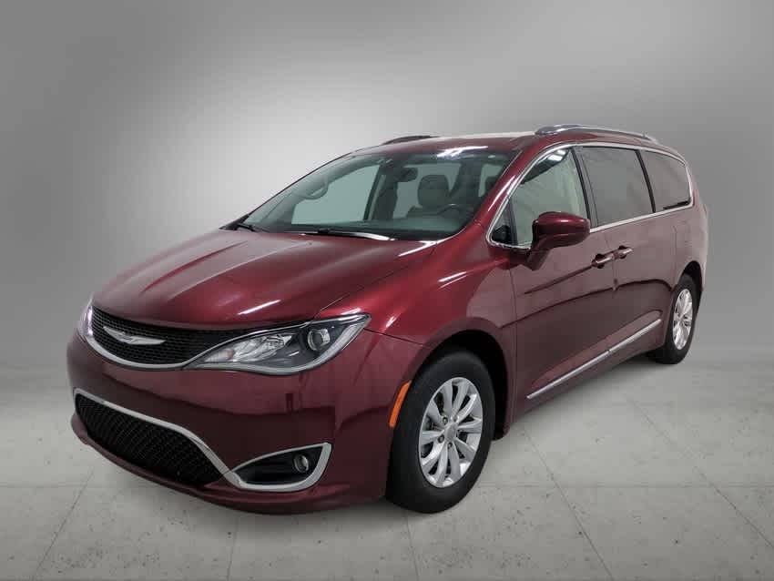 Thumbnail: 2018 Chrysler Pacifica - 6