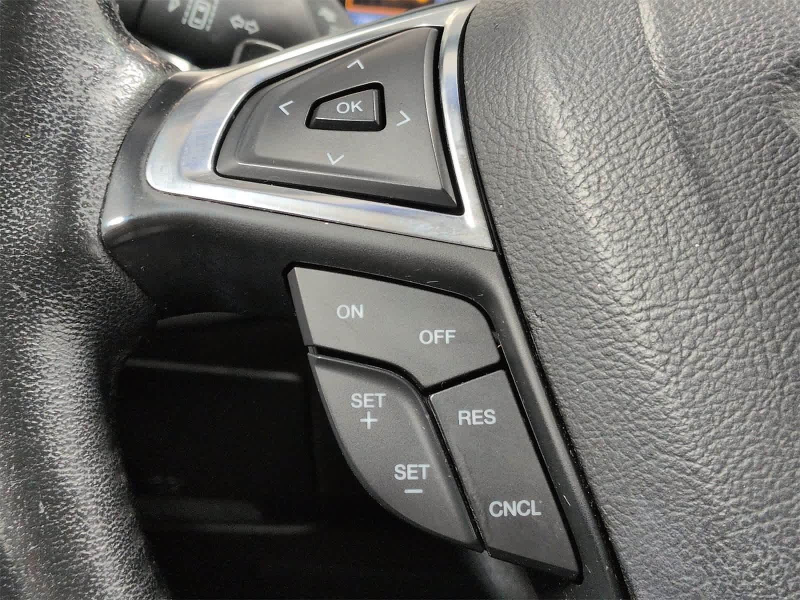 Thumbnail: 2020 Ford Edge - 25