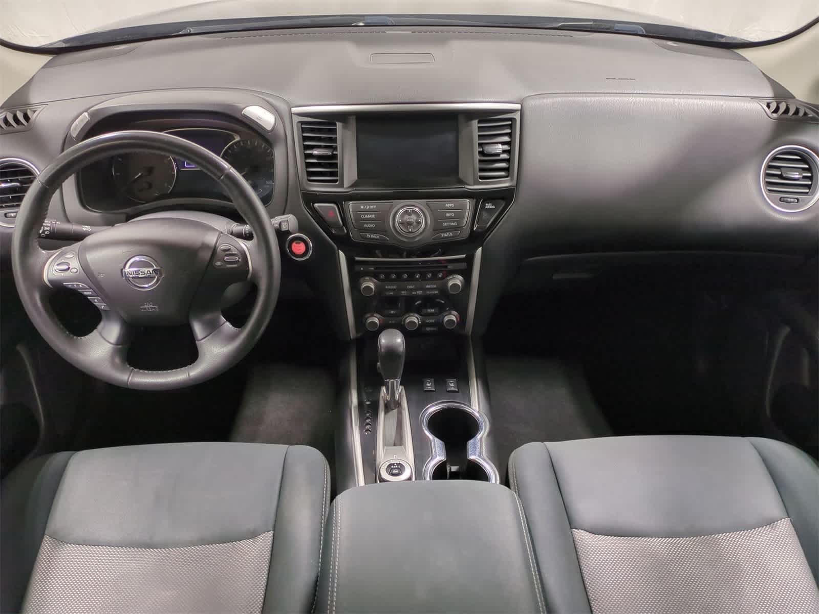 Thumbnail: 2017 Nissan Pathfinder - 16