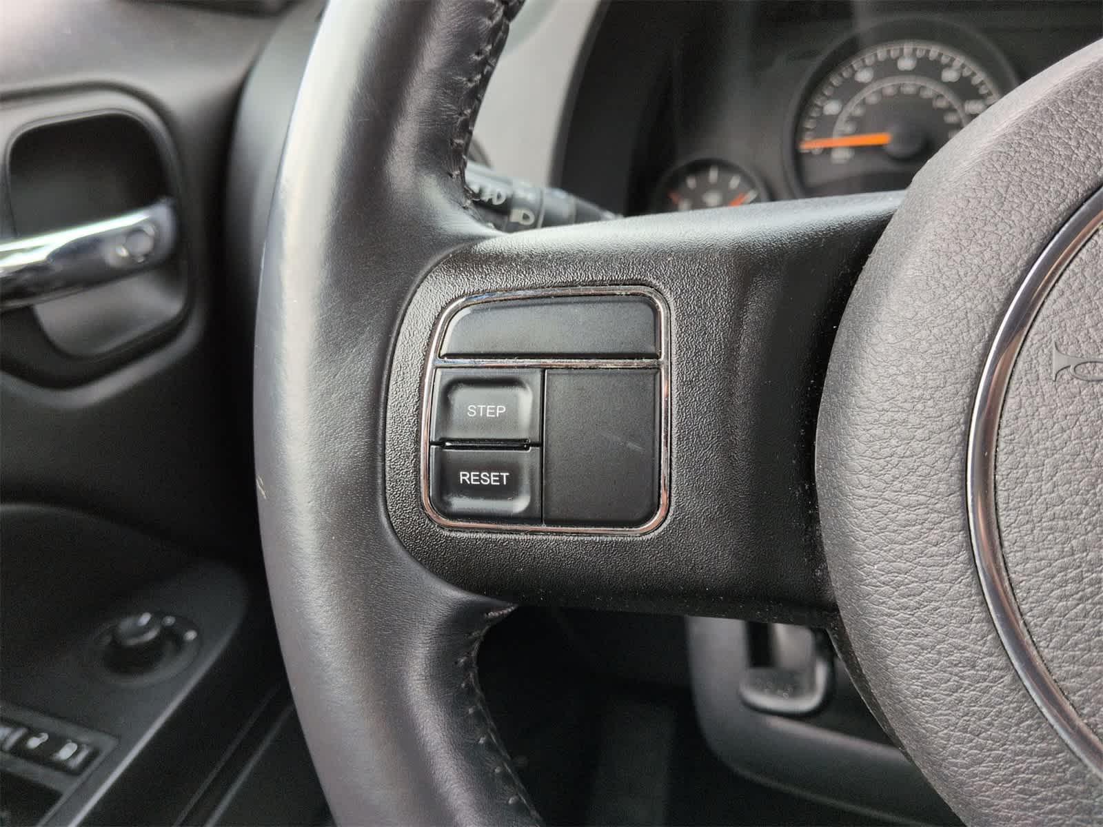 Thumbnail: 2014 Jeep Patriot - 23