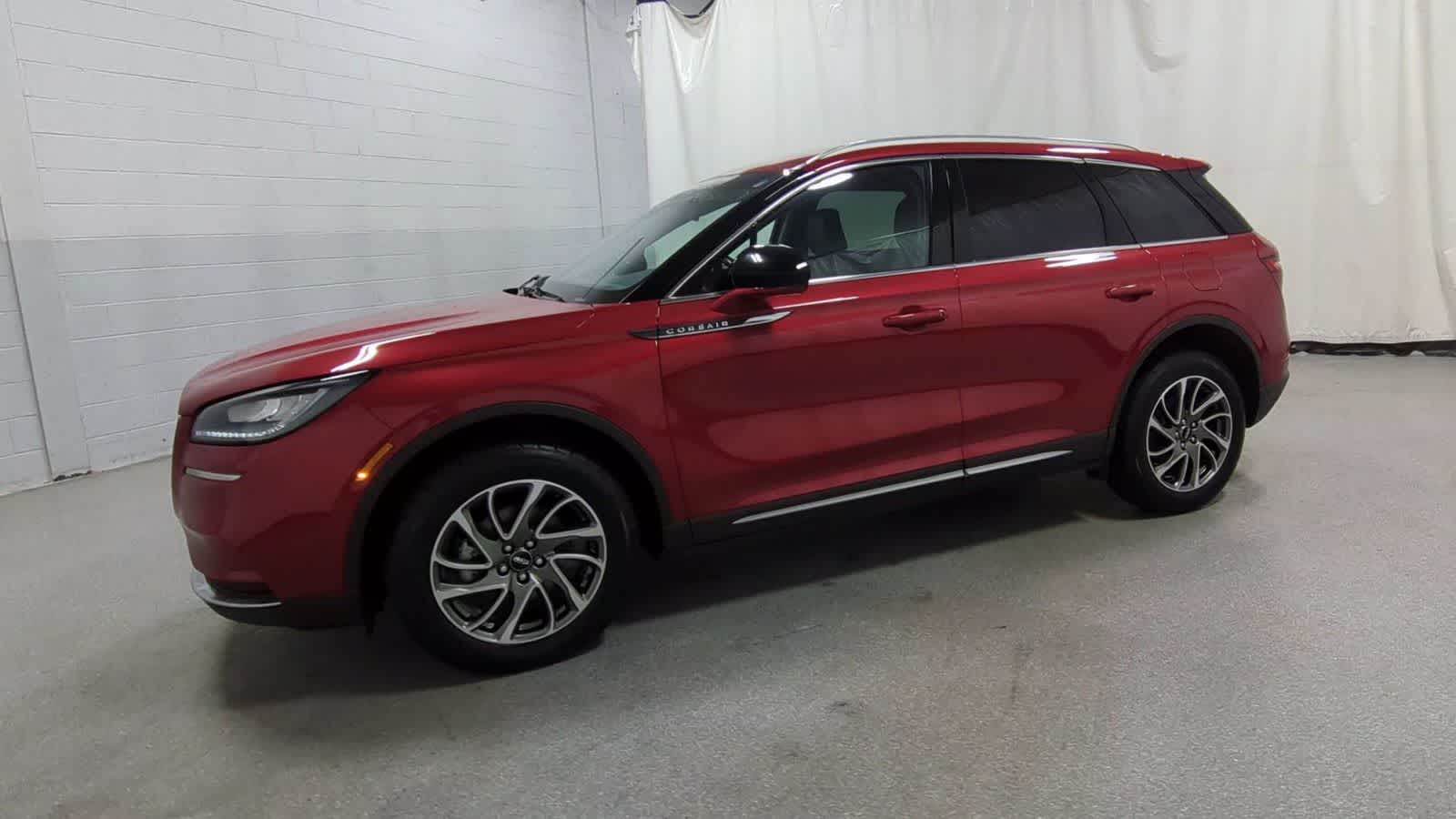 Thumbnail: 2020 Lincoln Corsair - 4