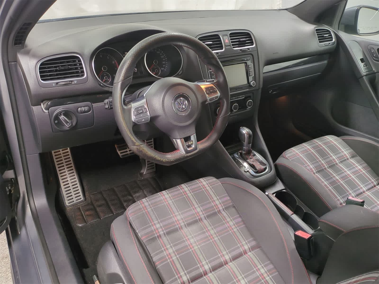 Thumbnail: 2012 Volkswagen Golf - 10