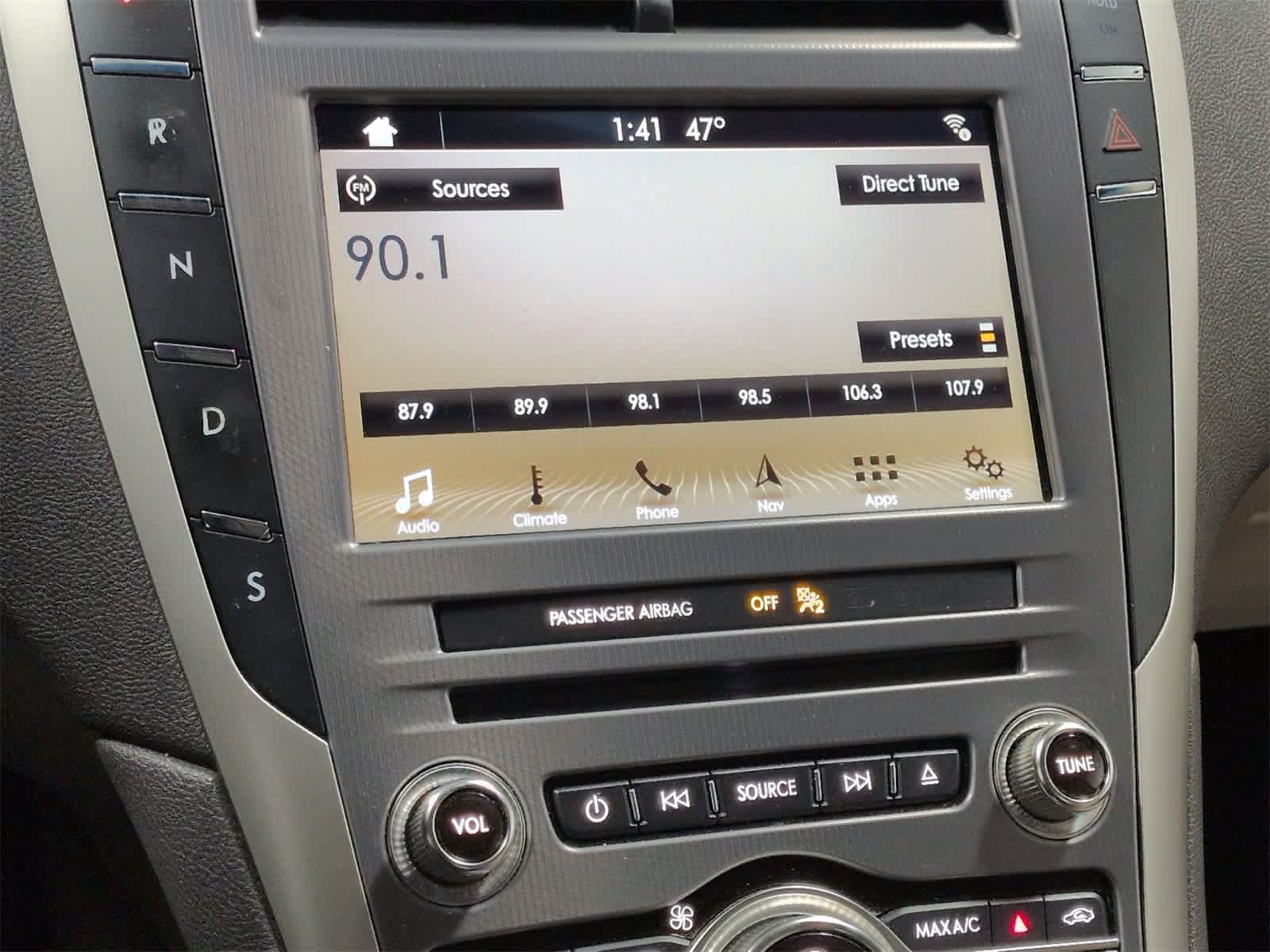 Thumbnail: 2017 Lincoln MKZ - 30