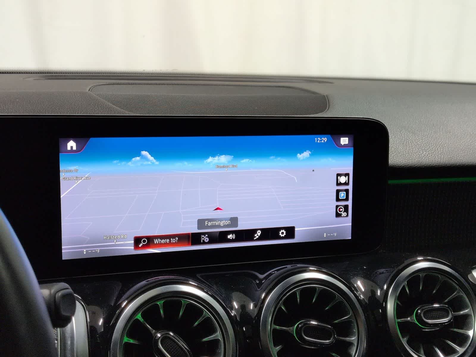 Thumbnail: 2022 Mercedes-Benz GLB - 31