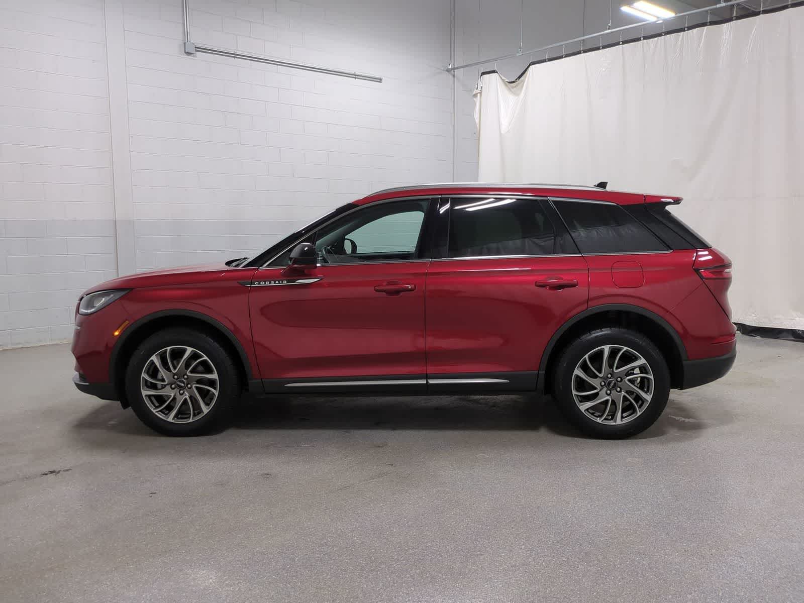 Thumbnail: 2020 Lincoln Corsair - 11