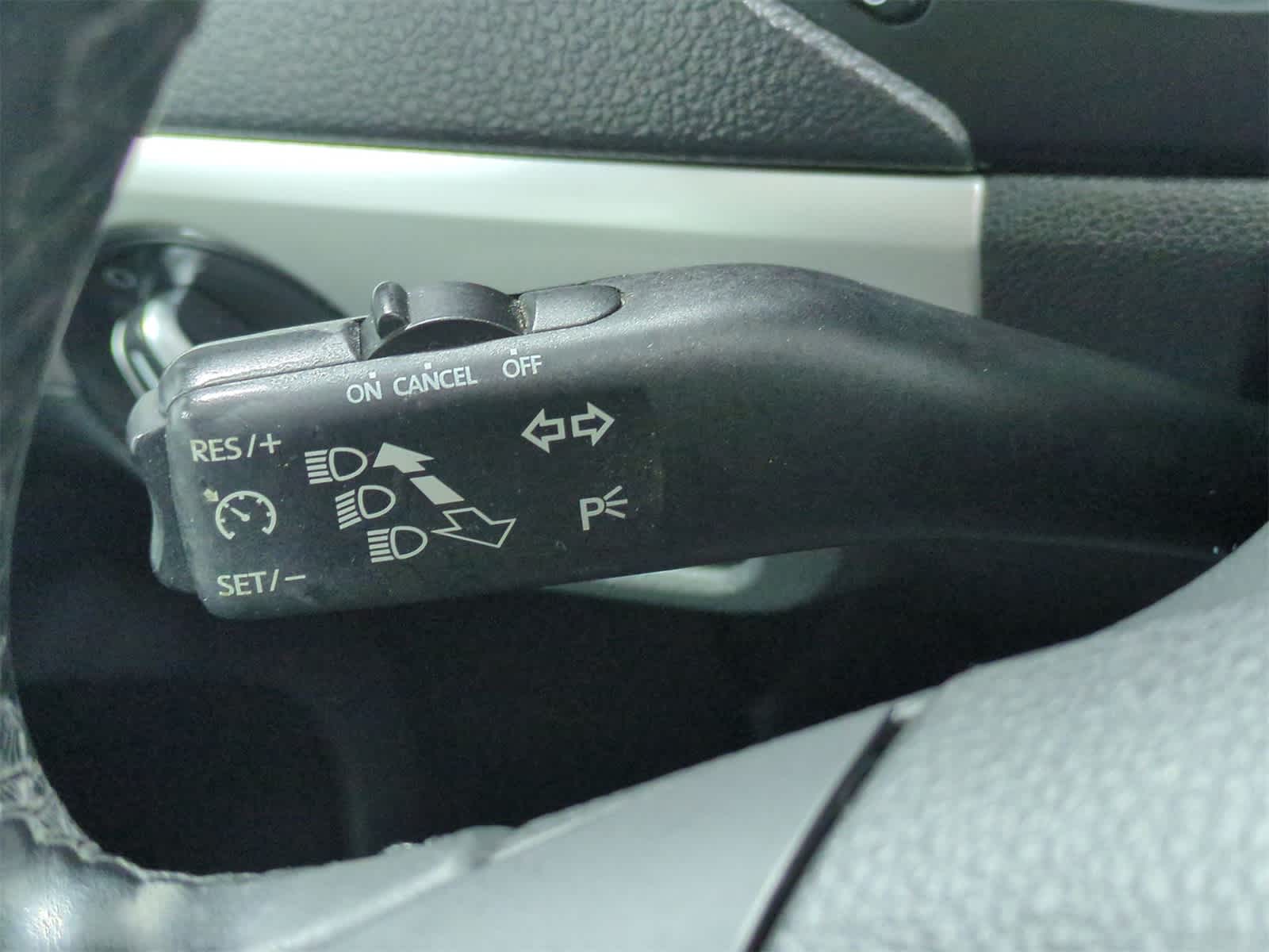 Thumbnail: 2014 Volkswagen Jetta - 26