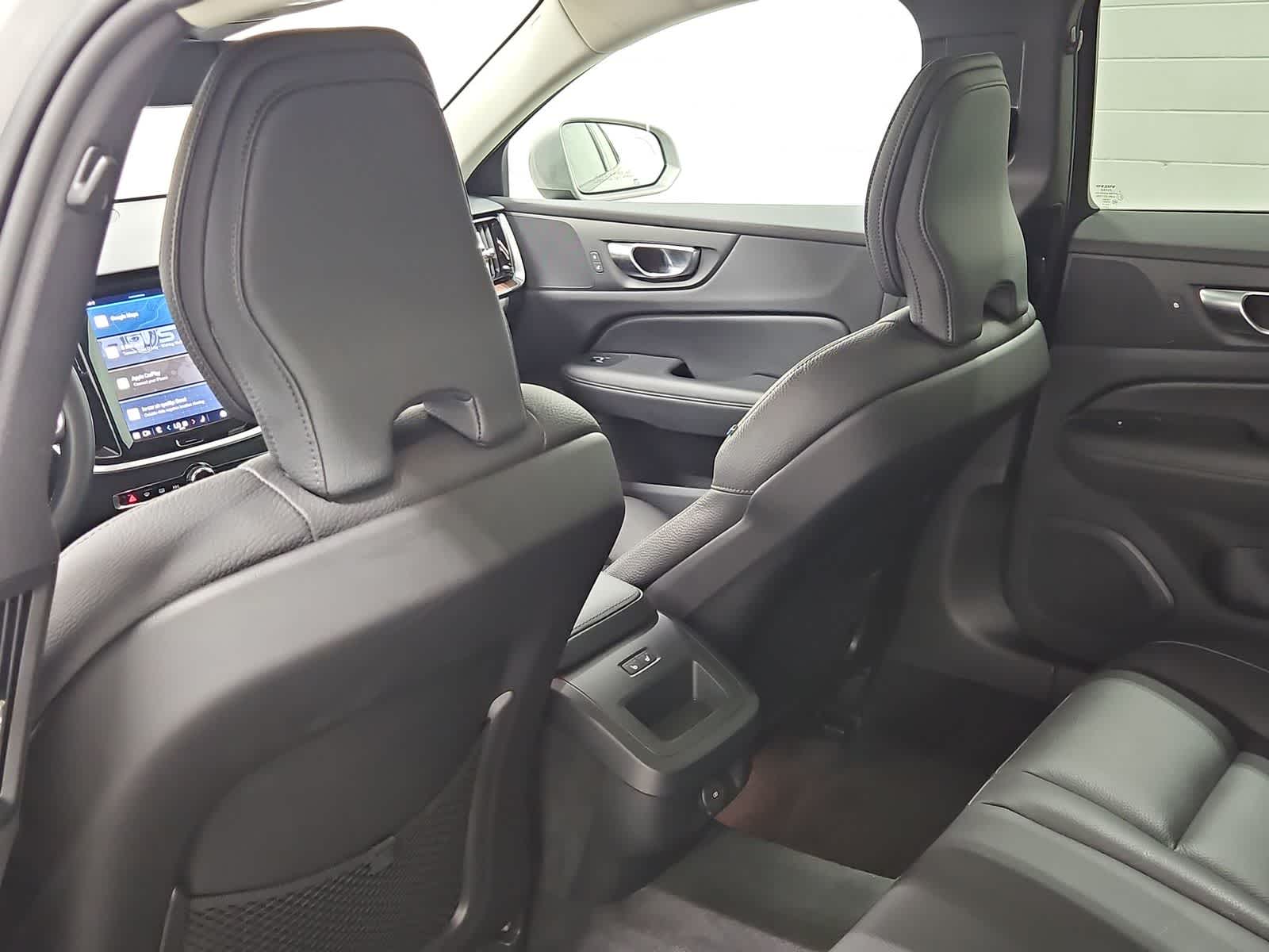 Thumbnail: 2025 Volvo S60 - 18
