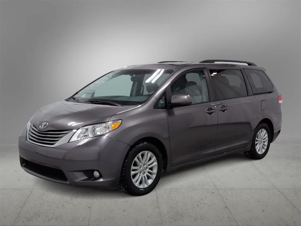 Used 2014 Toyota Sienna XLE Van