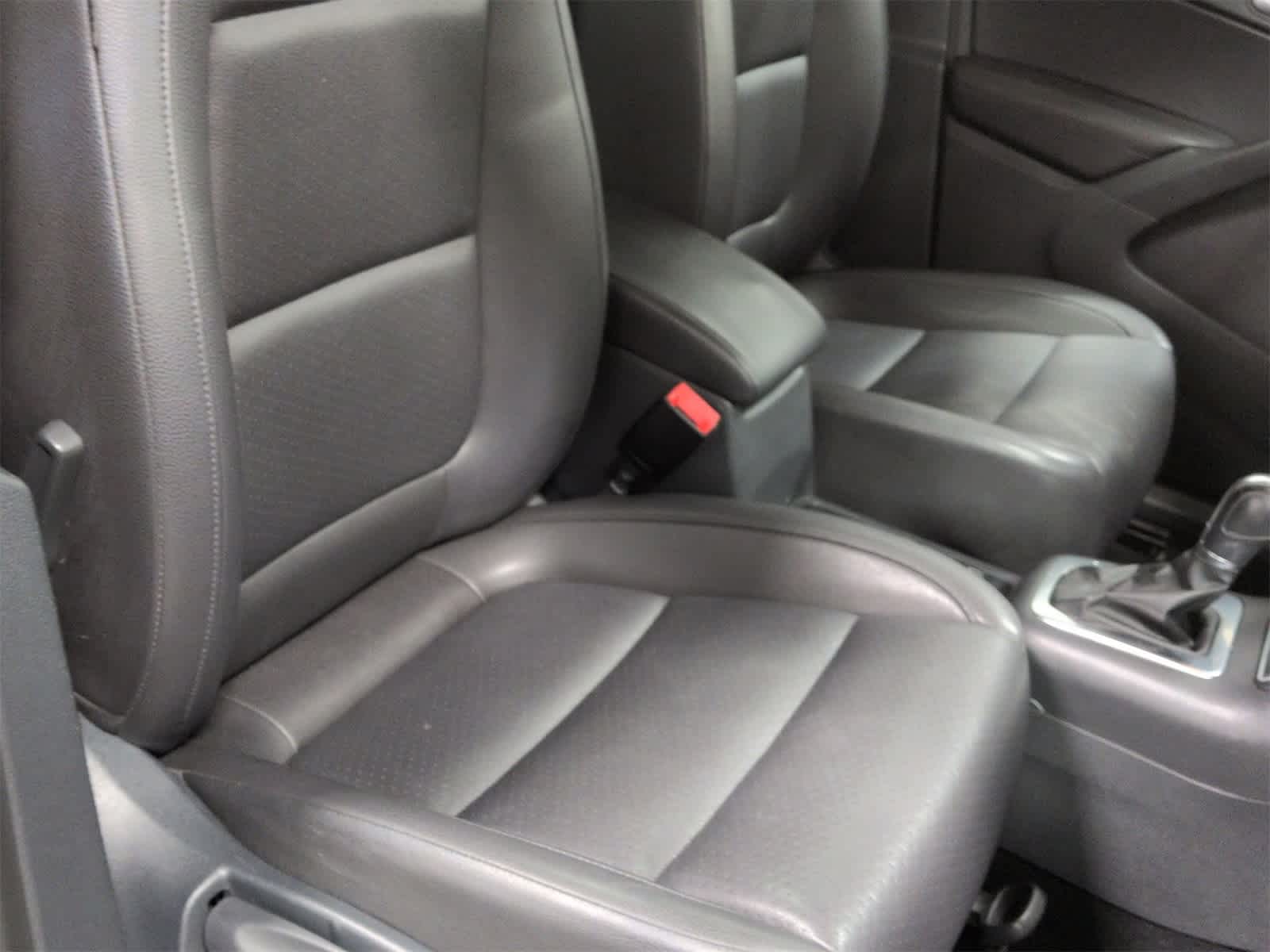 Thumbnail: 2013 Volkswagen Tiguan - 24