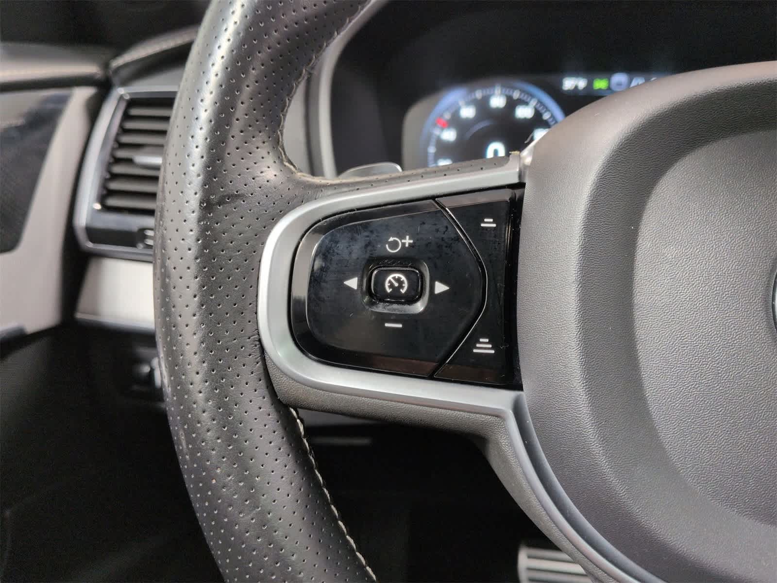 Thumbnail: 2019 Volvo XC90 - 30