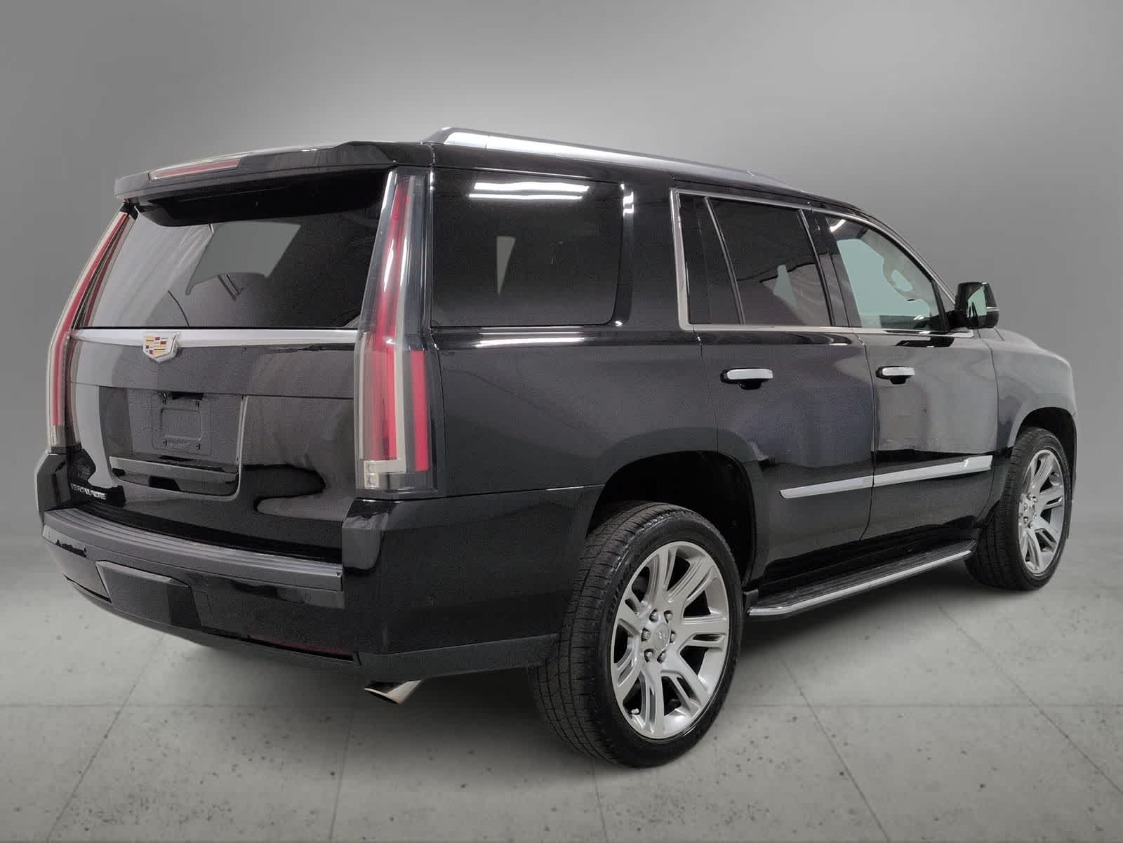 Thumbnail: 2018 Cadillac Escalade - 8