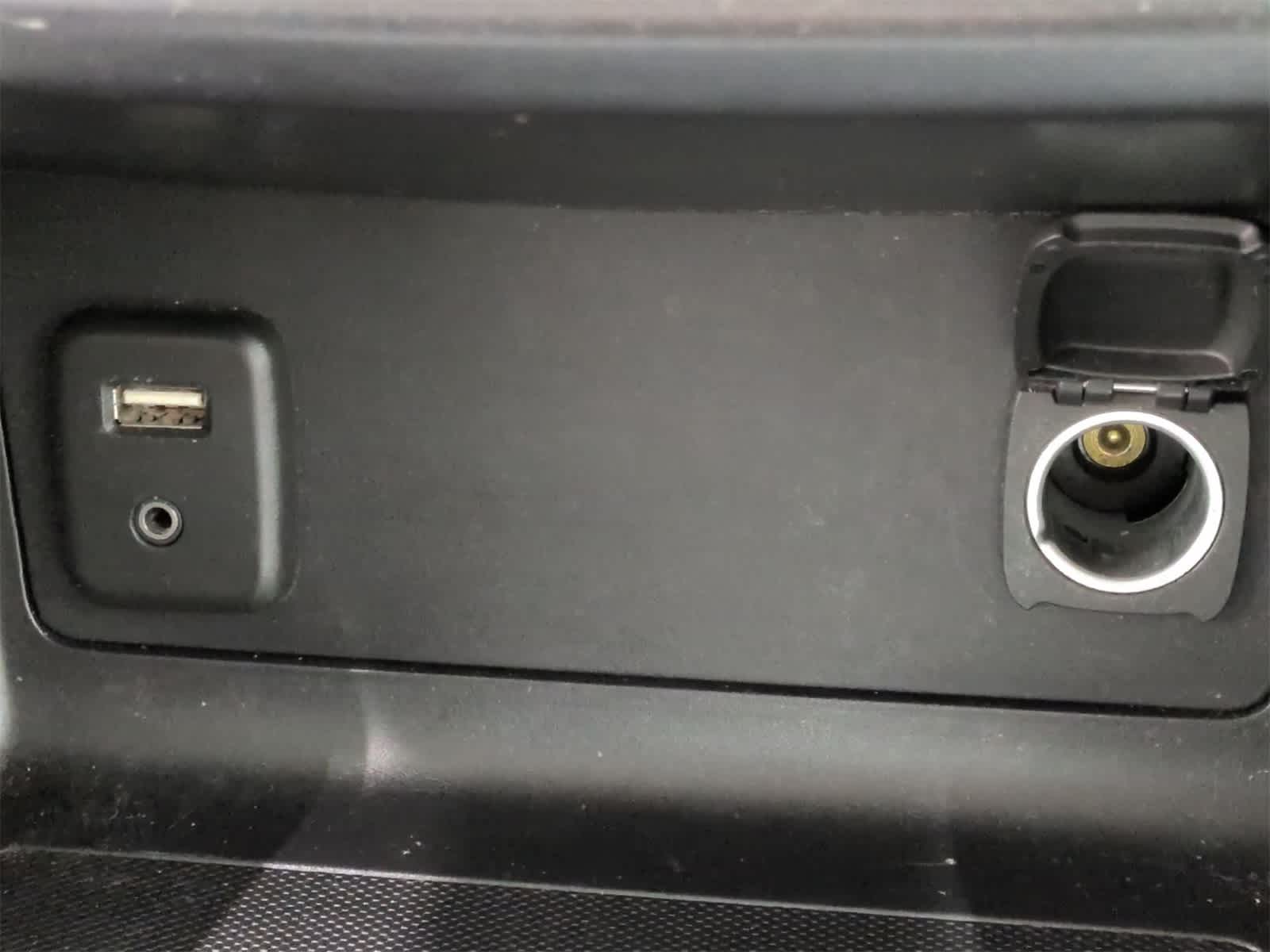 Thumbnail: 2017 Chevrolet Colorado - 30