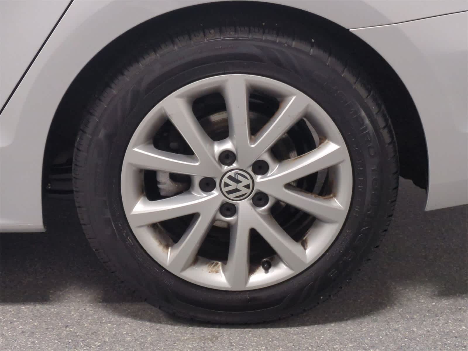 Thumbnail: 2014 Volkswagen Jetta - 14