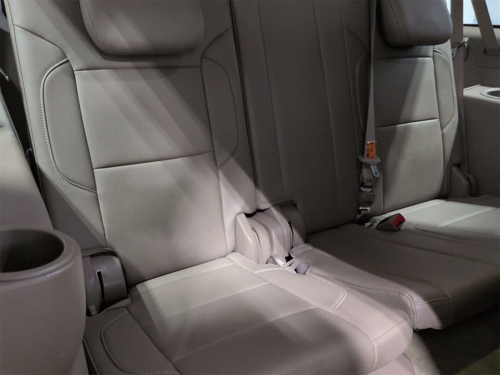 Thumbnail: 2015 Chevrolet Suburban - 35