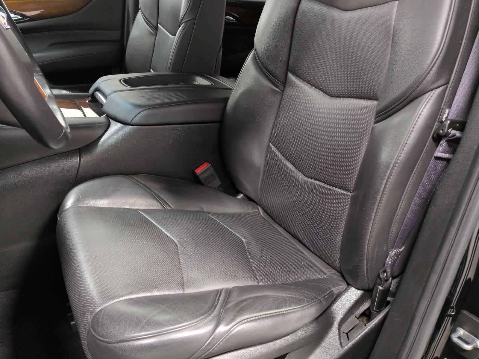 Thumbnail: 2017 Cadillac Escalade - 16