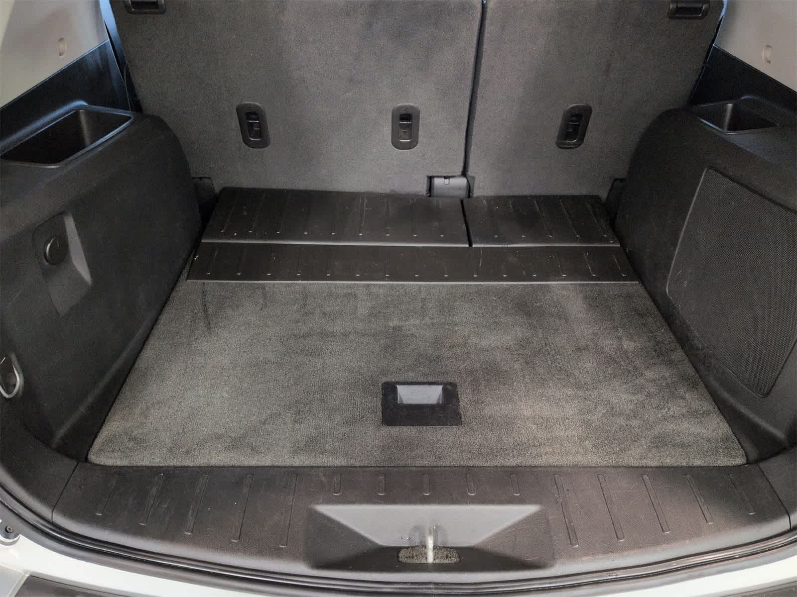 Thumbnail: 2010 Chevrolet Equinox - 33