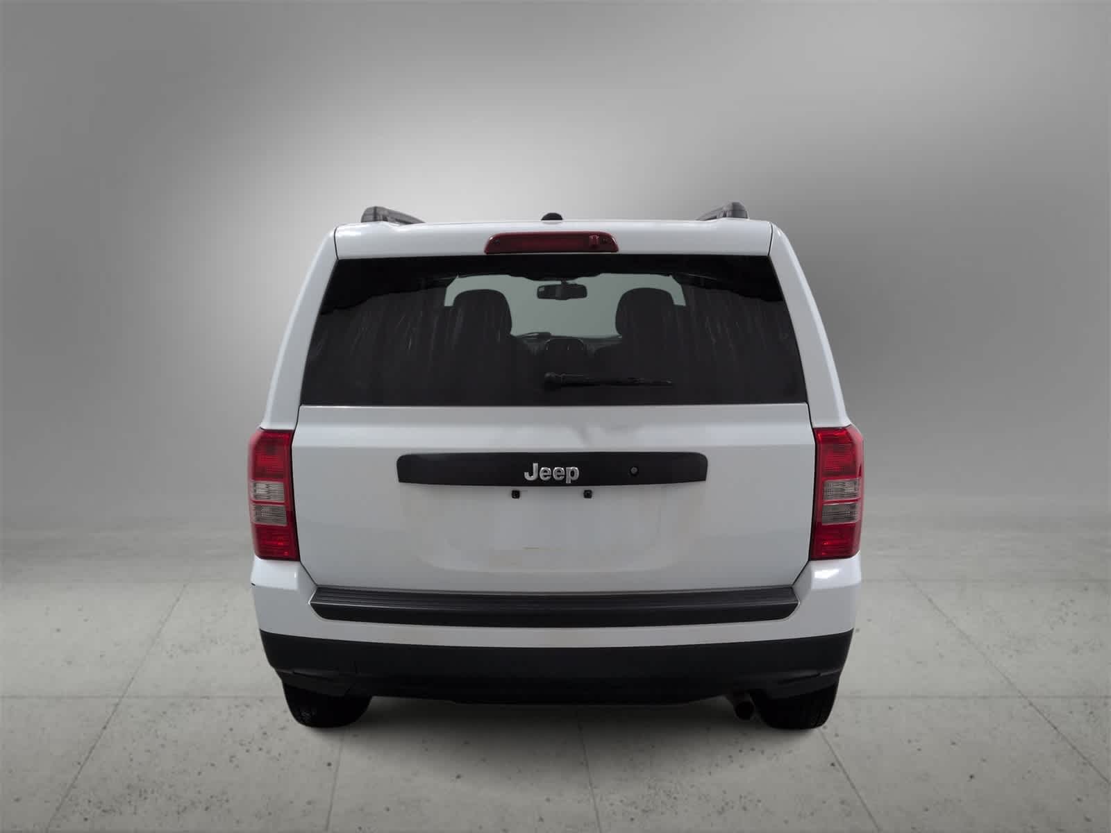 Thumbnail: 2016 Jeep Patriot - 7