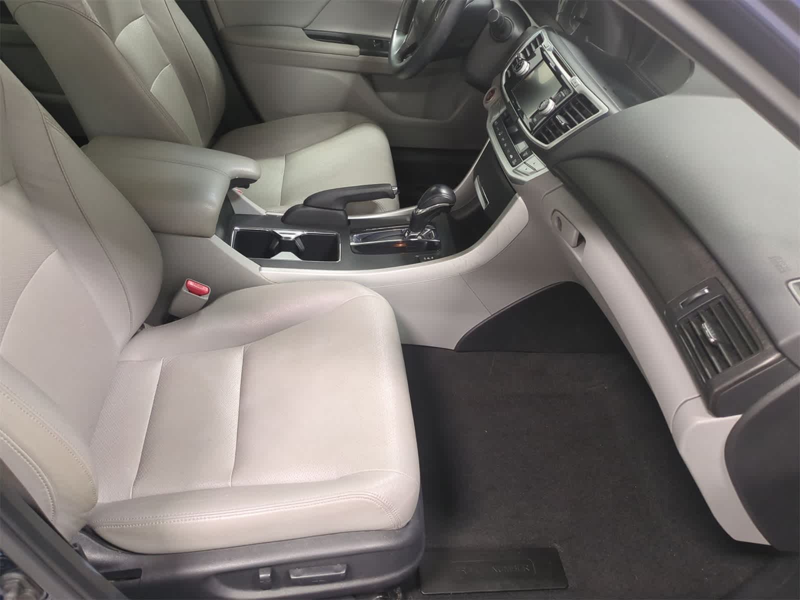 Thumbnail: 2013 Honda Accord - 24