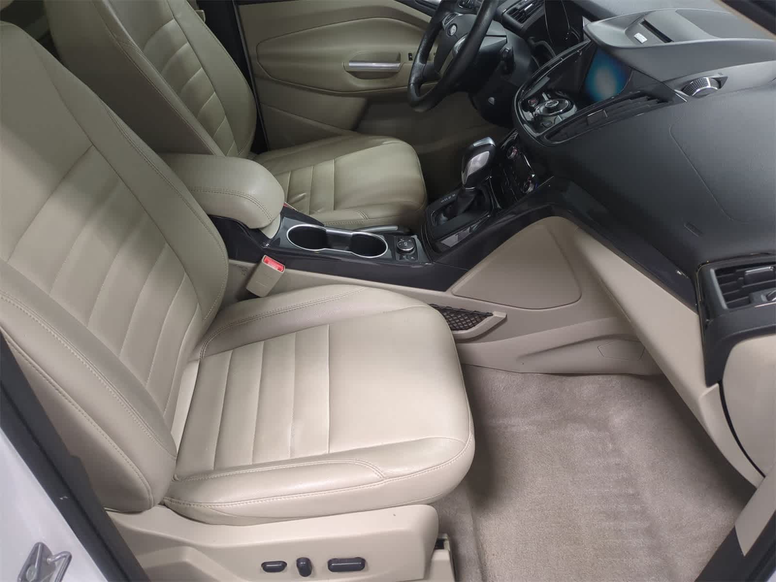 Thumbnail: 2015 Ford Escape - 24