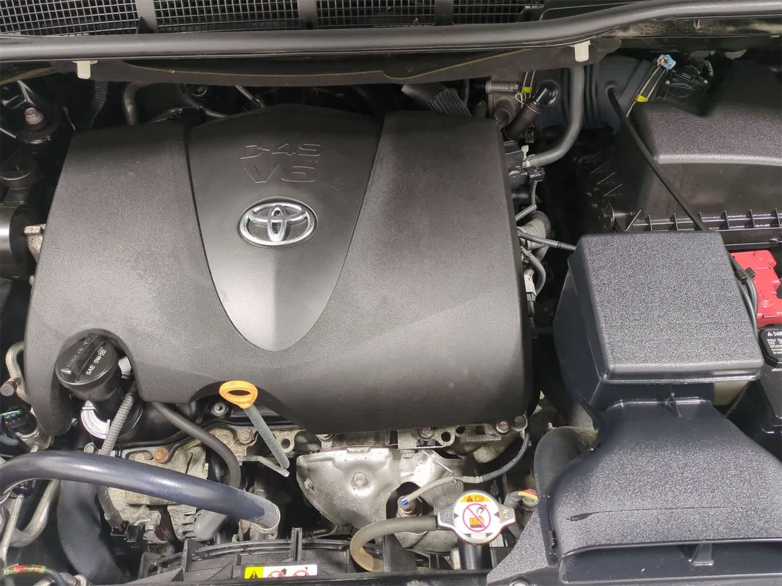 Thumbnail: 2020 Toyota Sienna - 15
