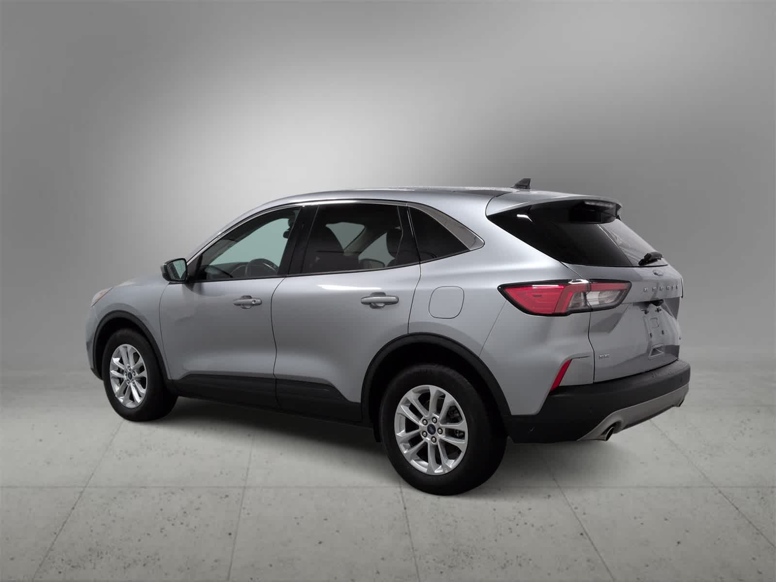 Thumbnail: 2021 Ford Escape - 6