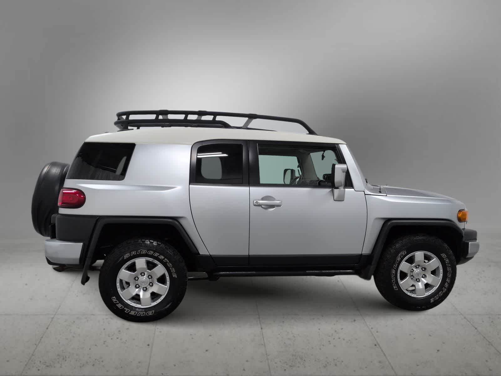 Thumbnail: 2008 Toyota FJ Cruiser - 9