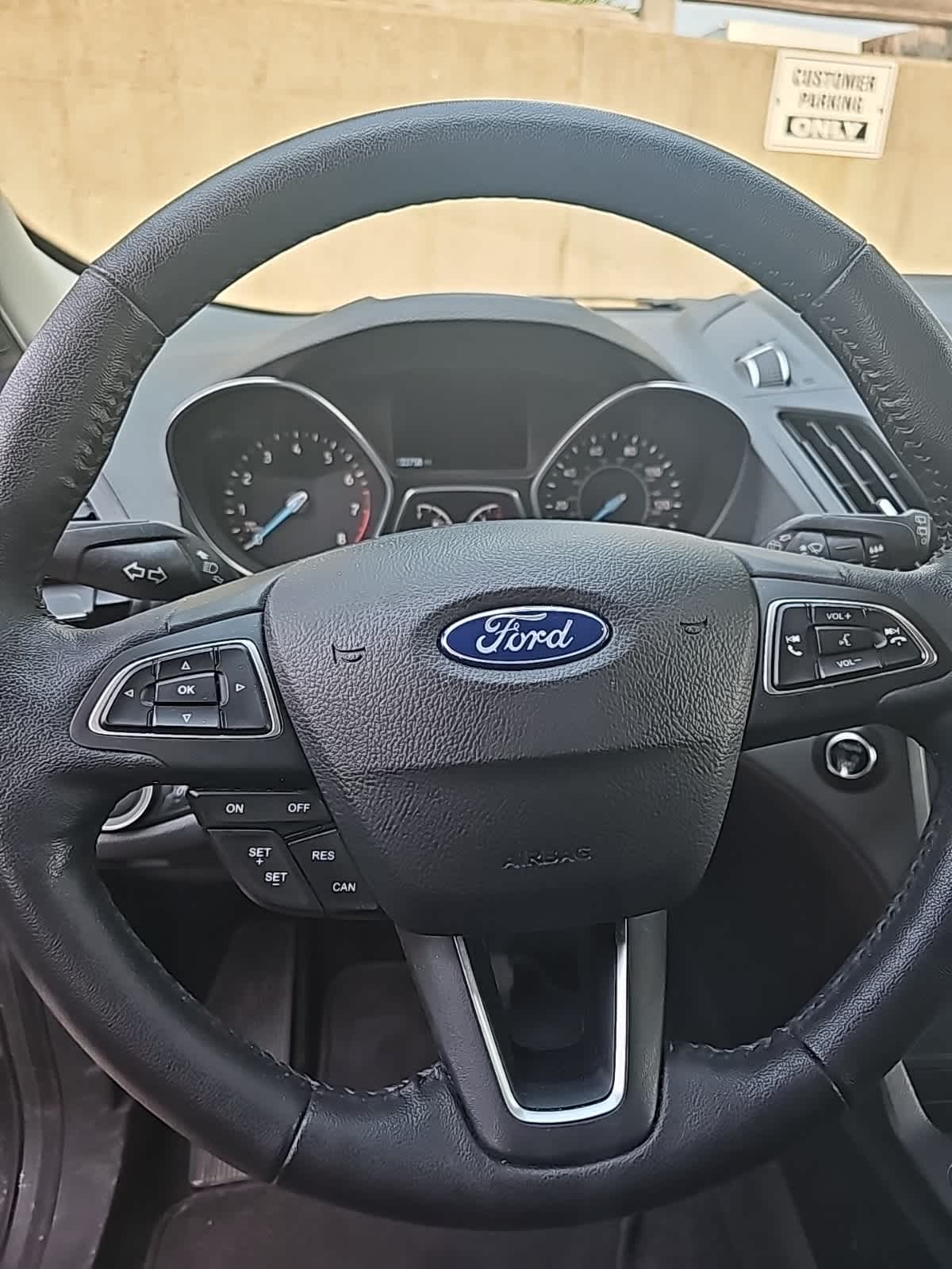 Thumbnail: 2019 Ford Escape - 8