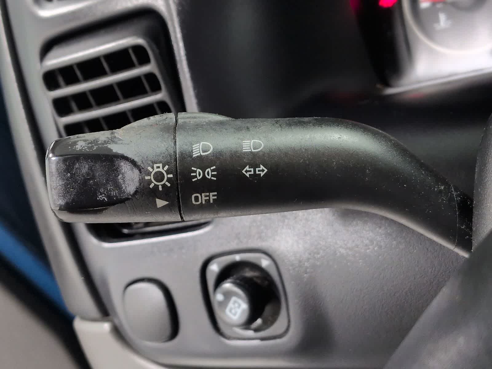 Thumbnail: 2005 Mazda Tribute - 29