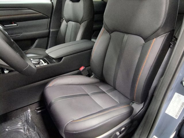 Thumbnail: 2026 Mazda CX-50 - 17