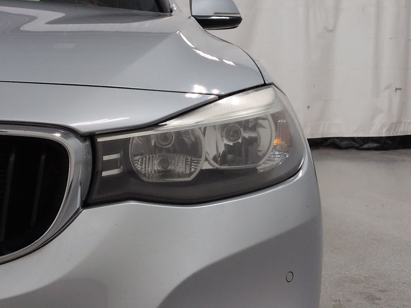 Thumbnail: 2016 BMW 3 Series - 11