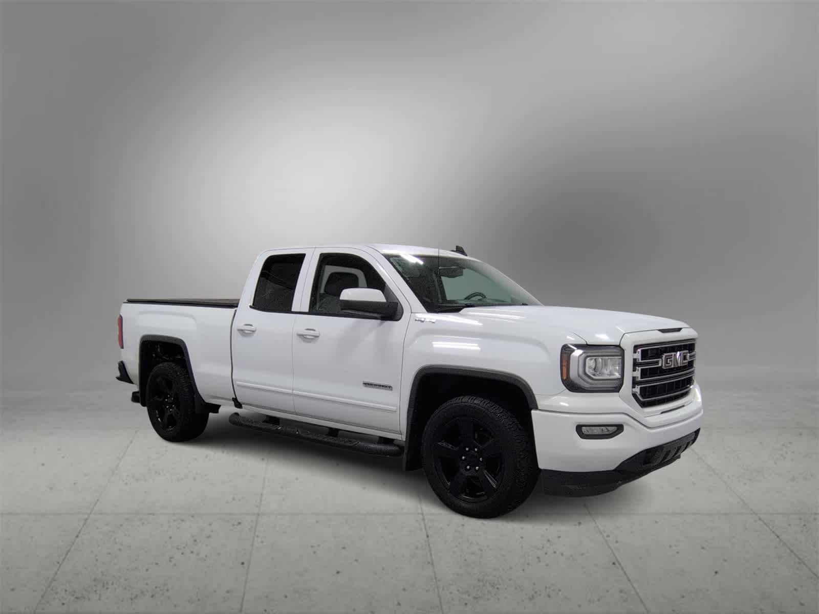 Thumbnail: 2017 GMC Sierra 1500 - 2