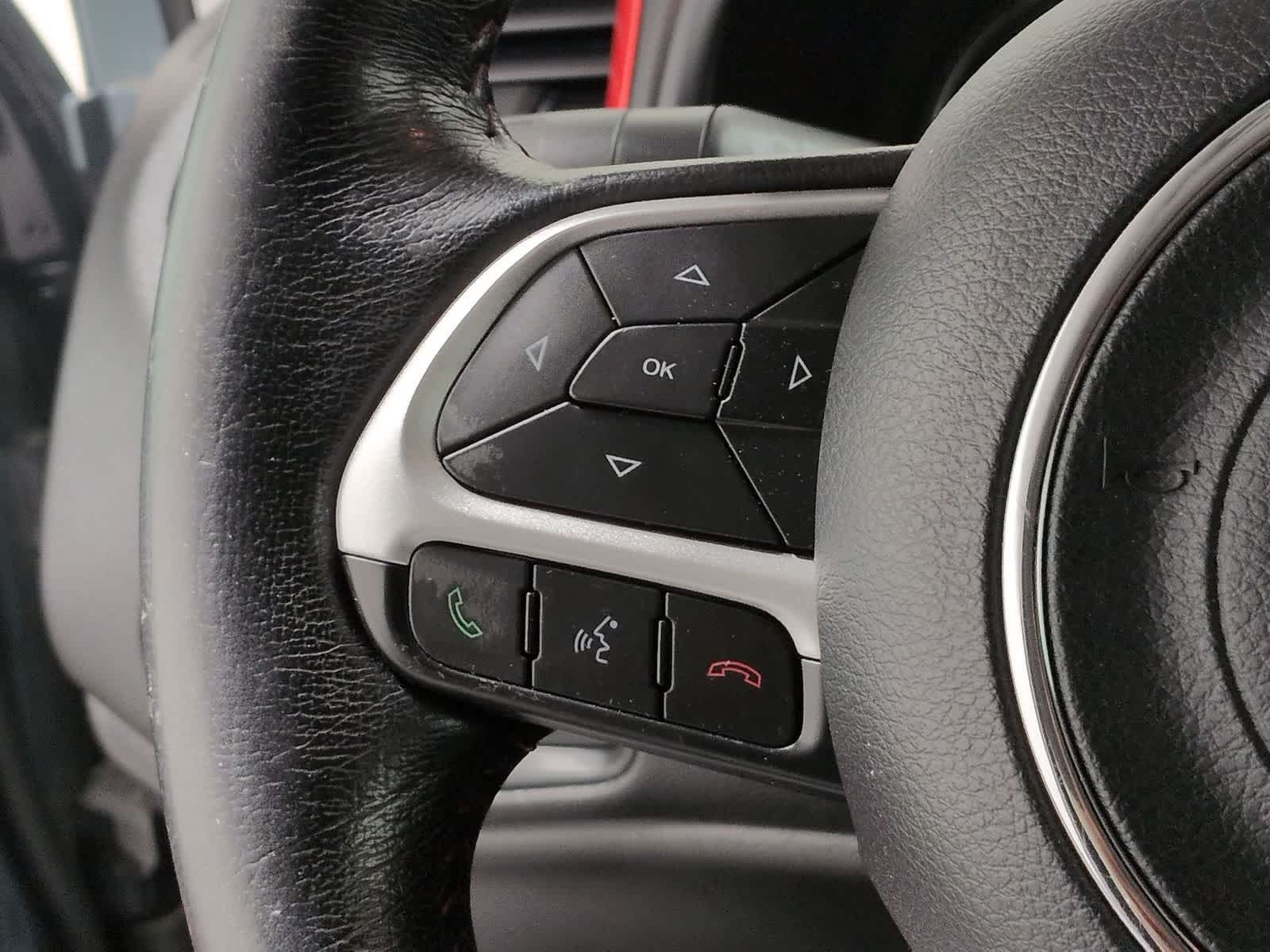 Thumbnail: 2017 Jeep Renegade - 23