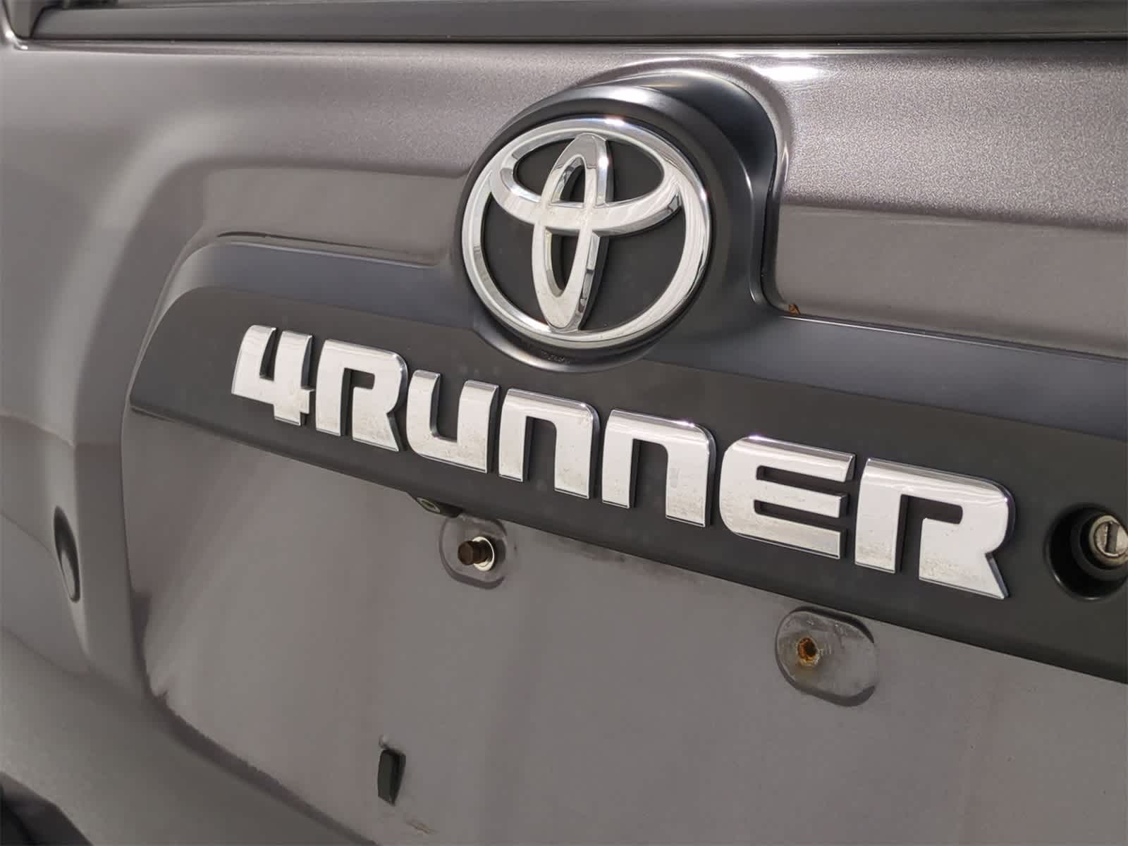 Thumbnail: 2015 Toyota 4Runner - 13