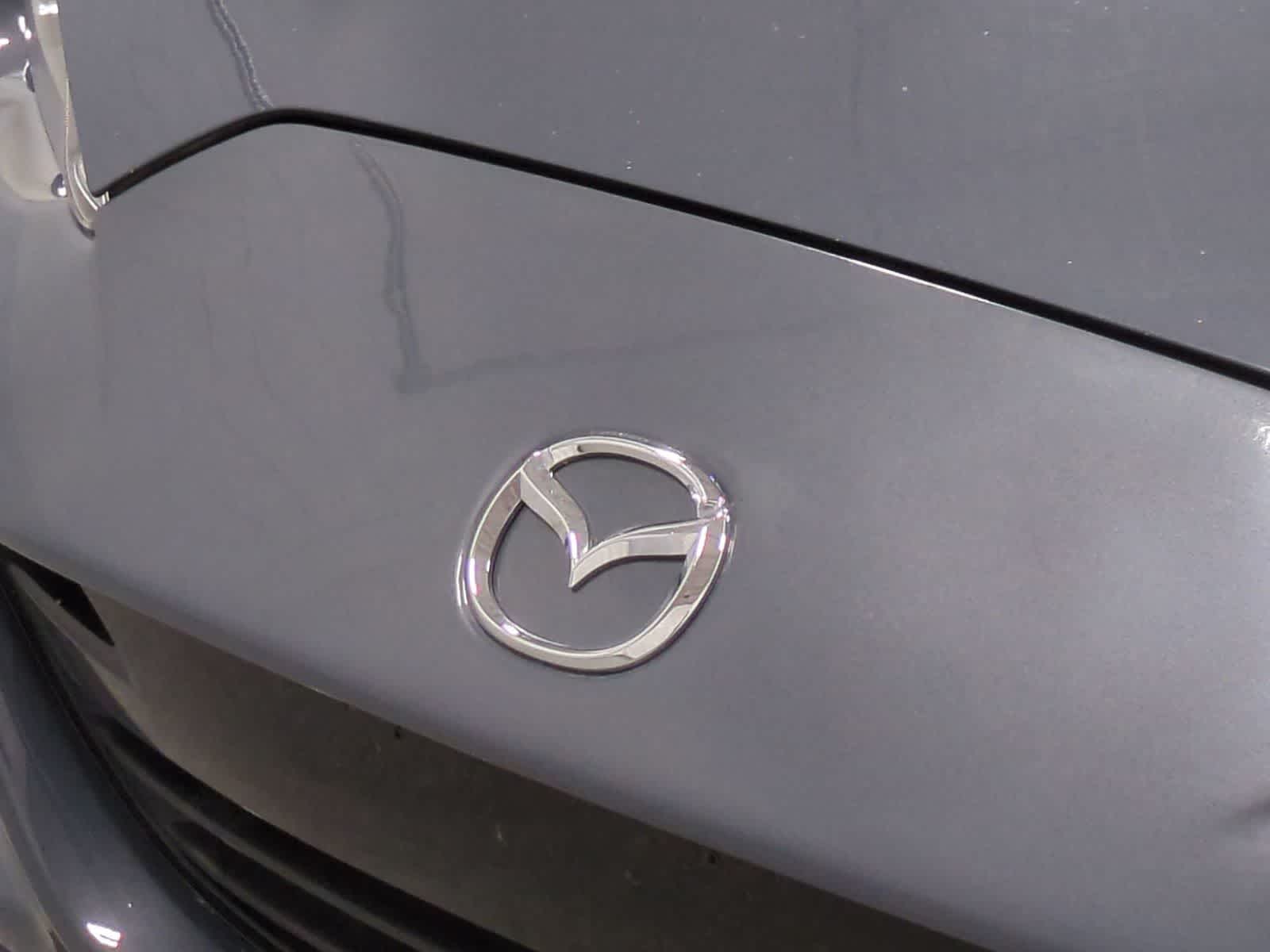 Thumbnail: 2021 Mazda MX-5 Miata - 11