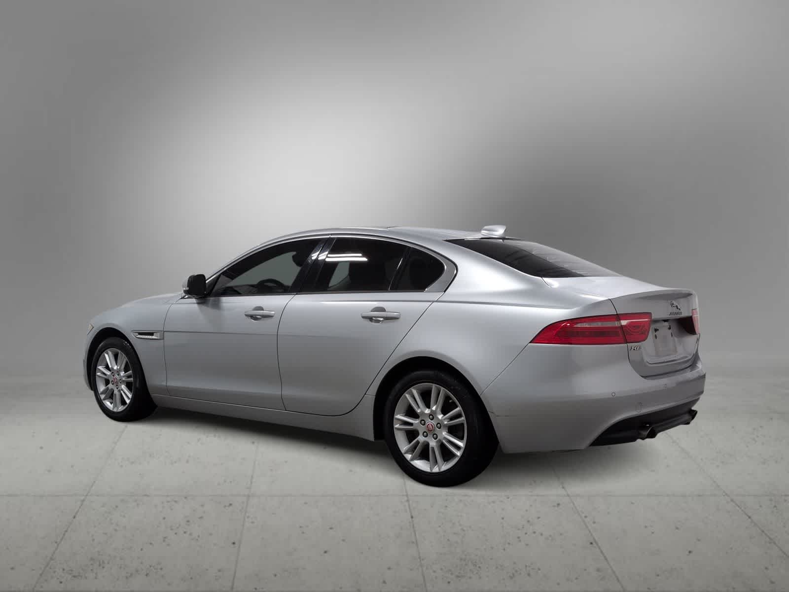 Thumbnail: 2018 Jaguar XE - 6