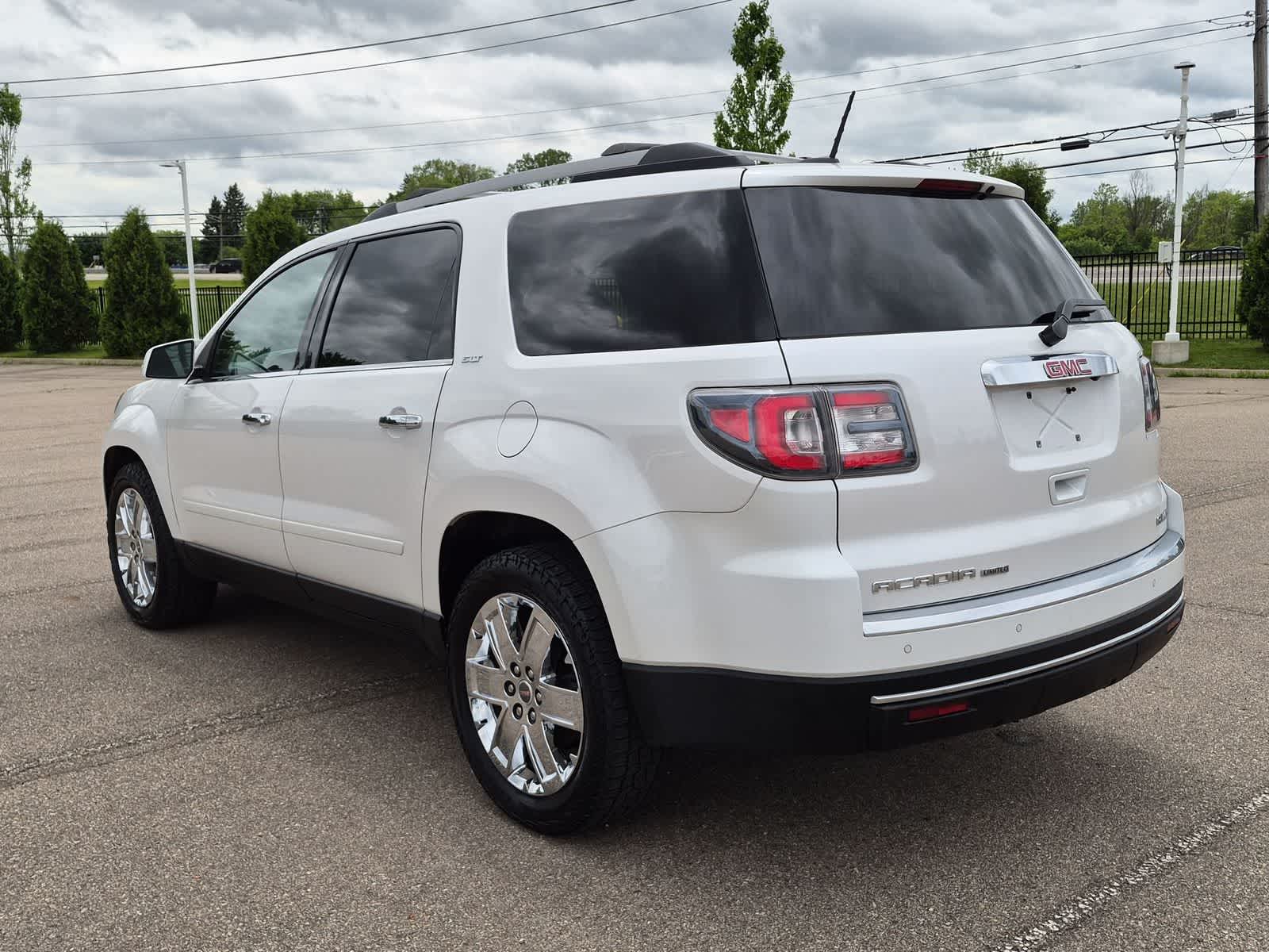 Thumbnail: 2017 GMC Acadia - 12