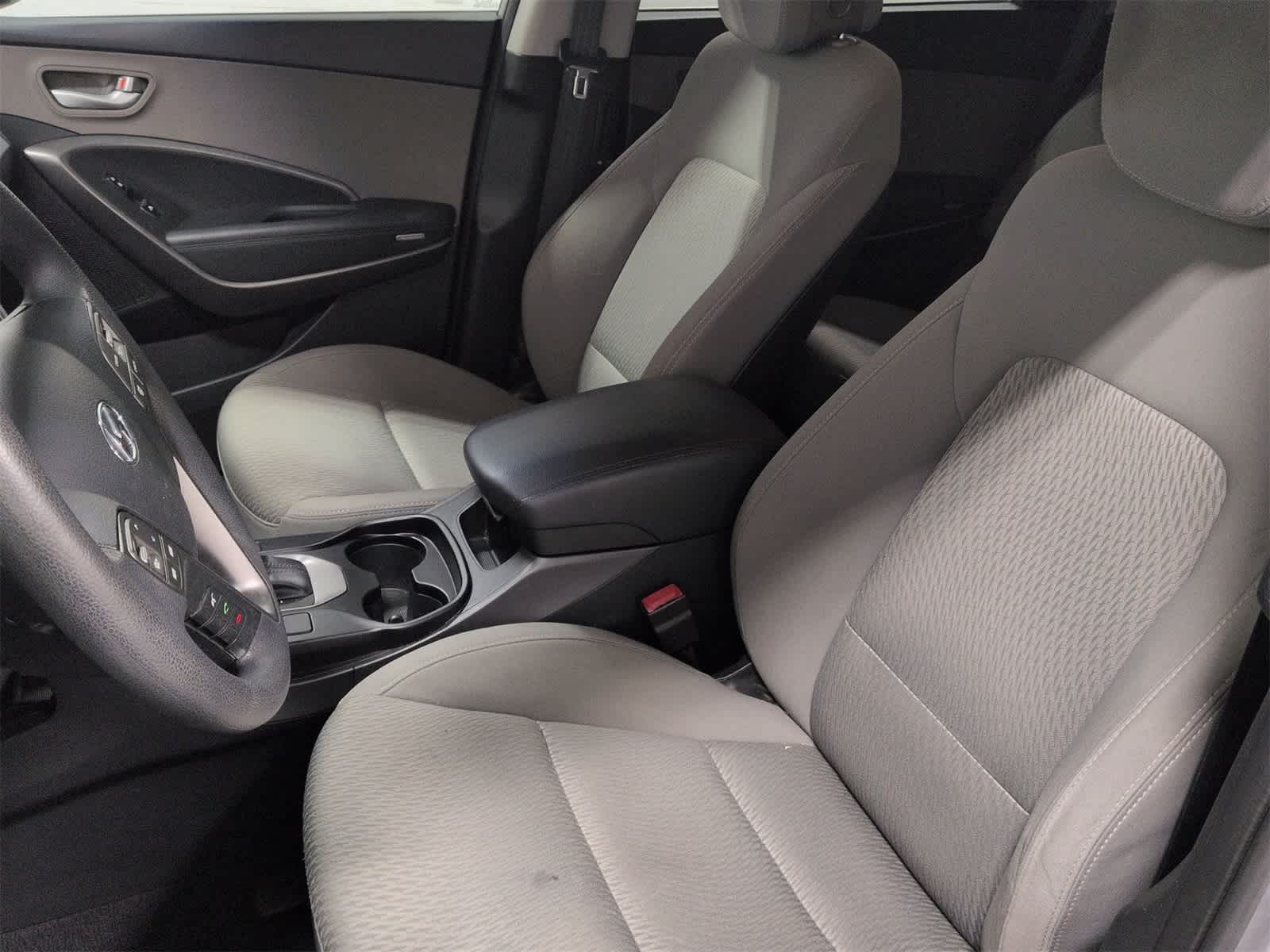 Thumbnail: 2015 Hyundai Santa Fe - 17