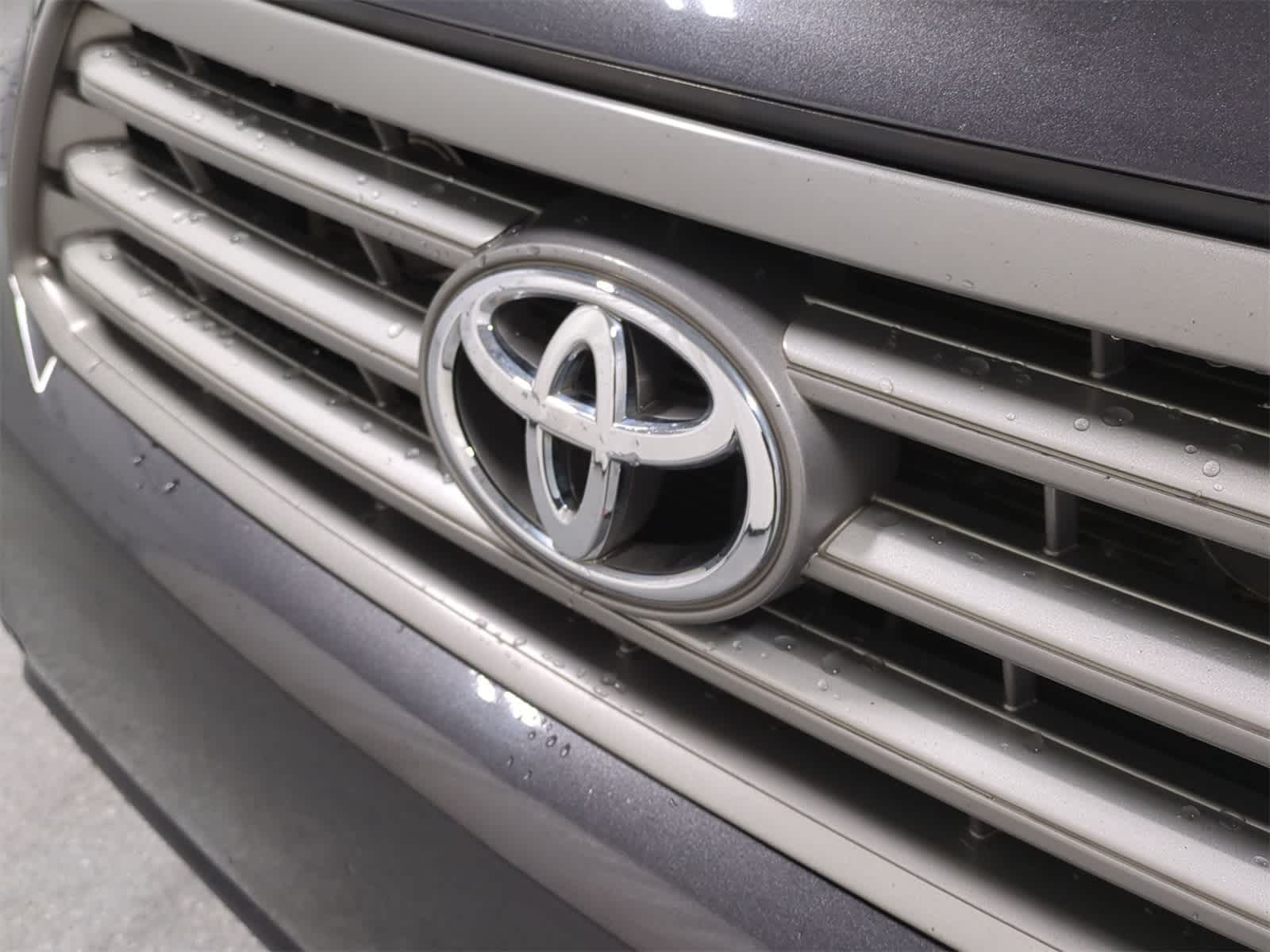 Thumbnail: 2010 Toyota Highlander - 12