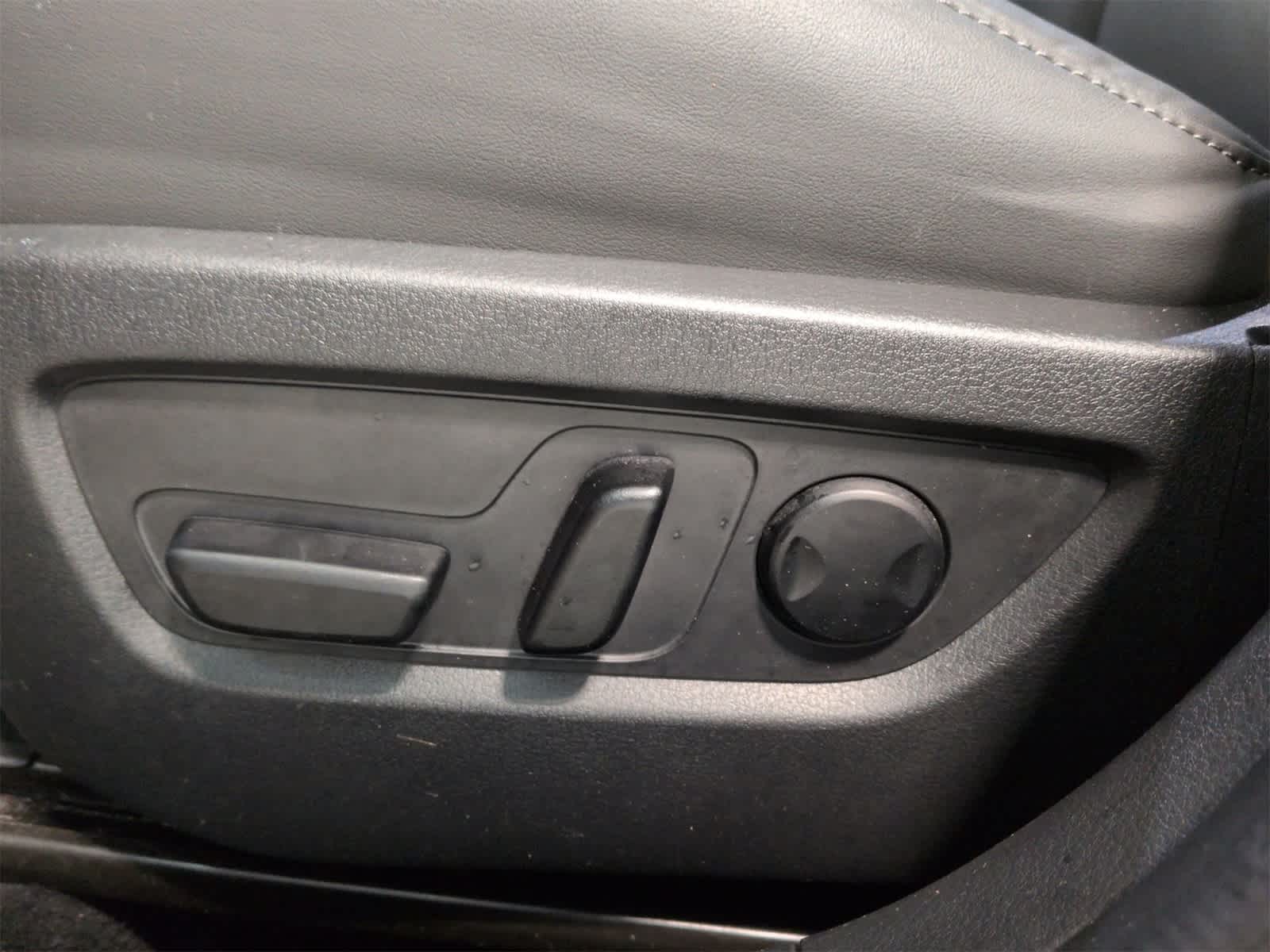 Thumbnail: 2023 Mazda CX-30 - 18