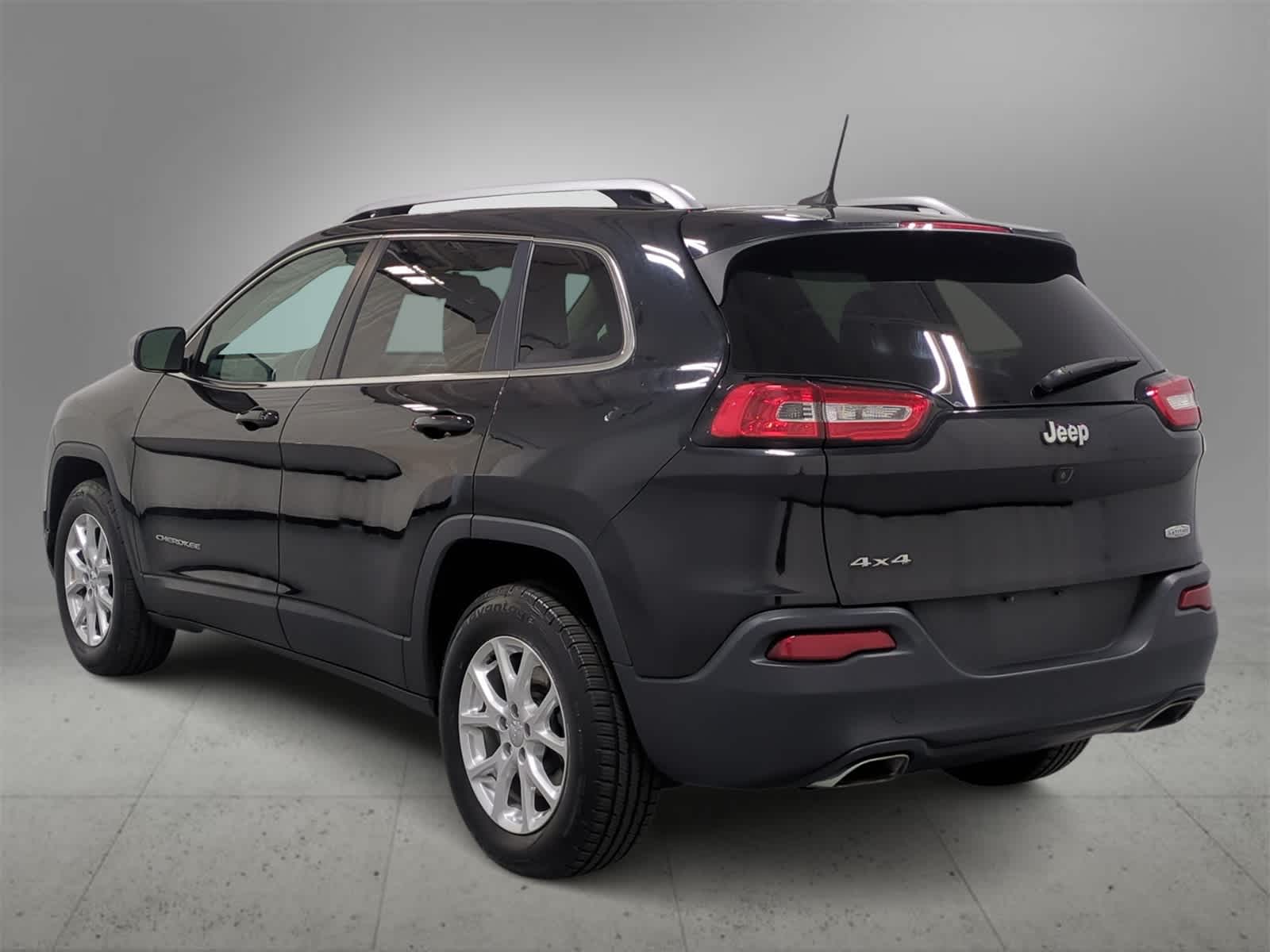 Thumbnail: 2016 Jeep Cherokee - 6