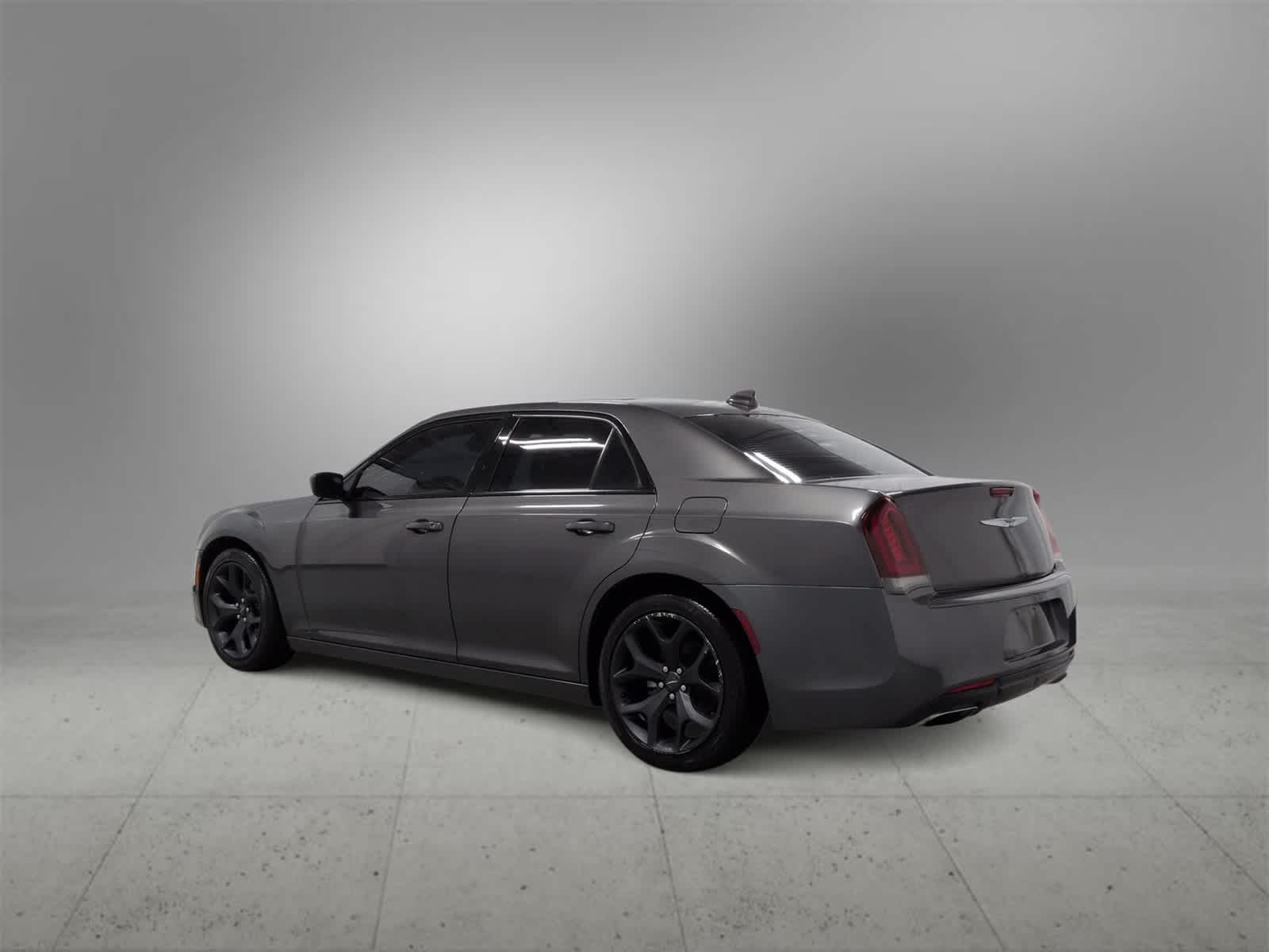 Thumbnail: 2022 Chrysler 300 - 6
