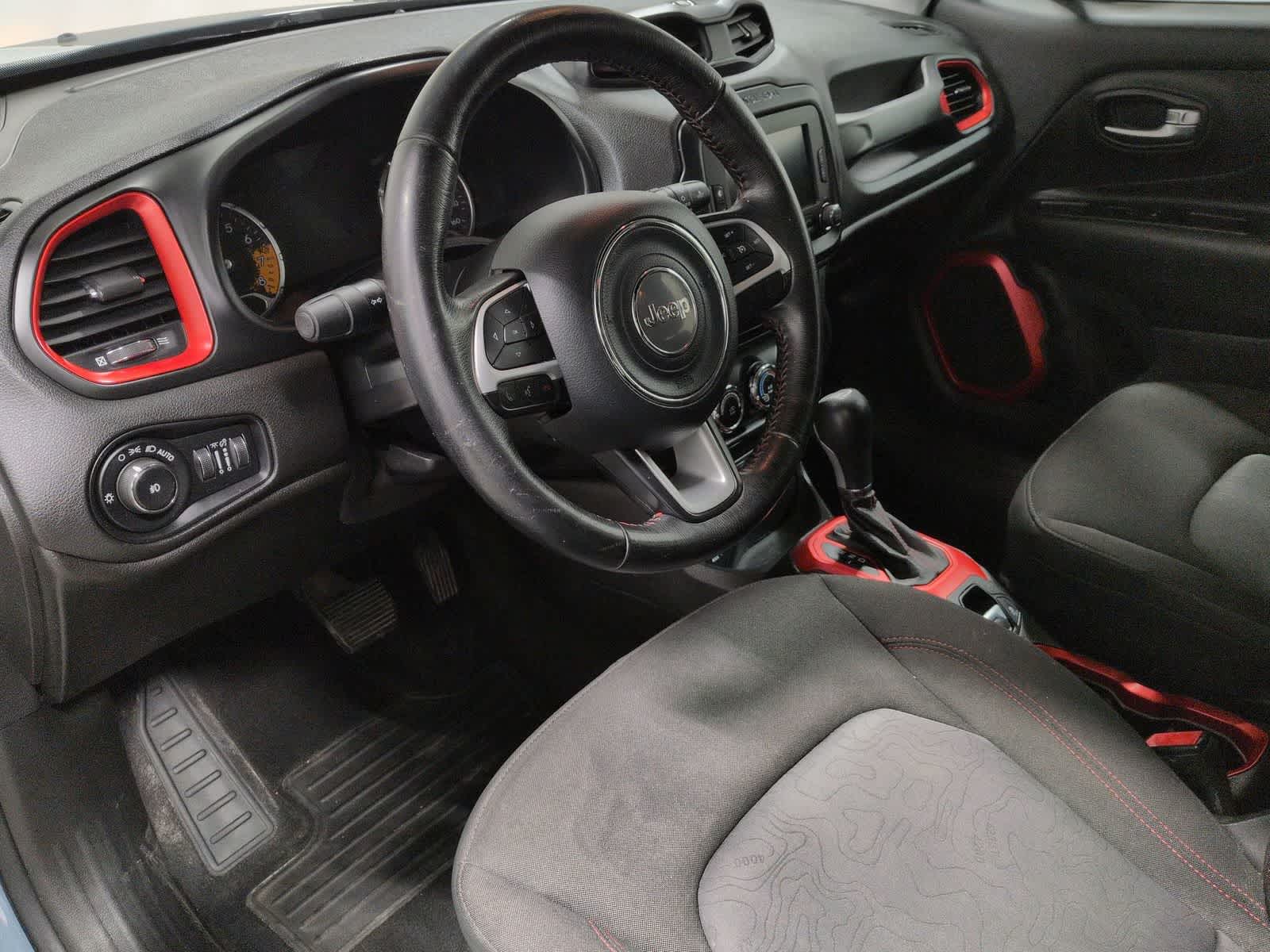 Thumbnail: 2017 Jeep Renegade - 10