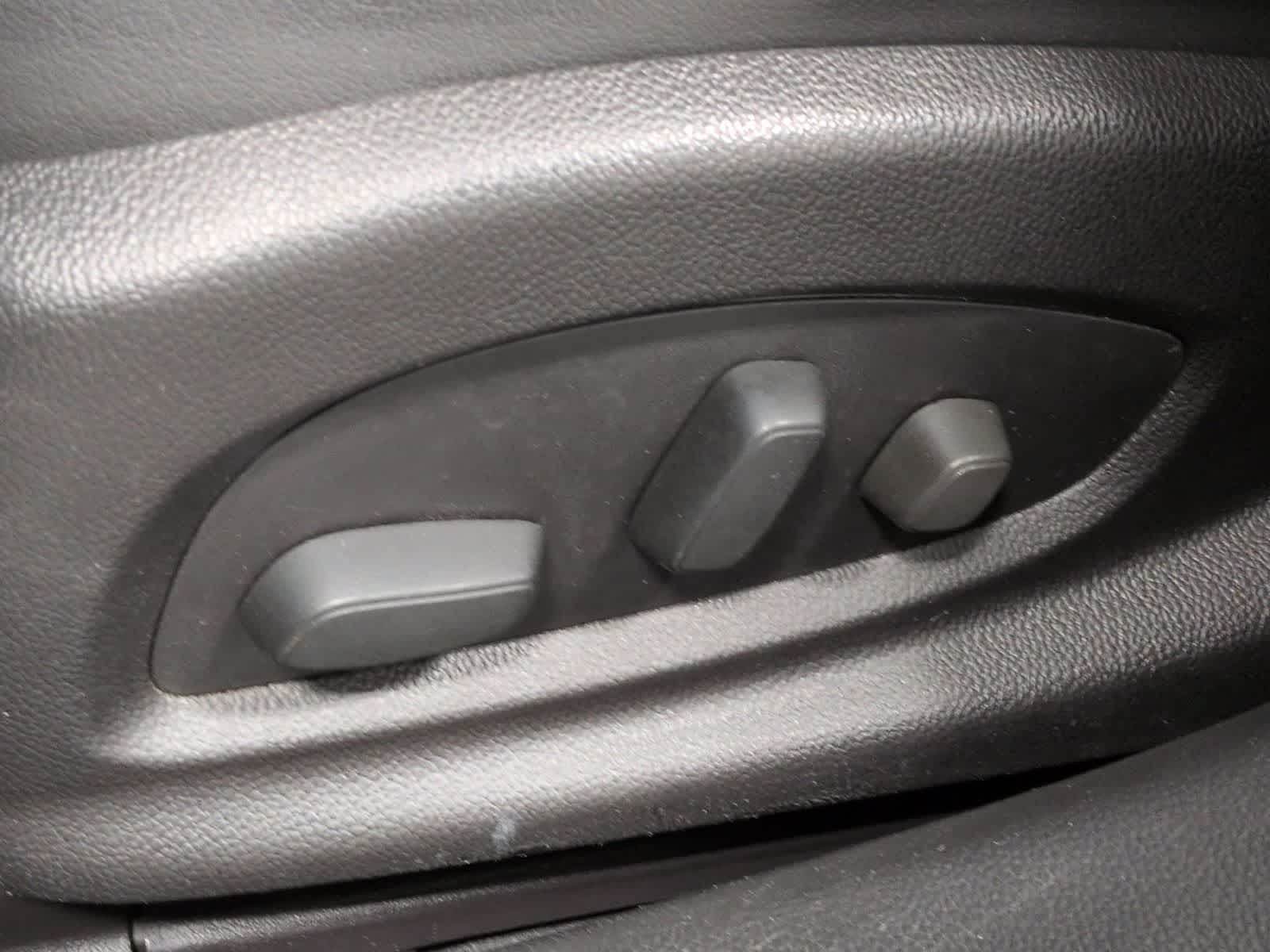 Thumbnail: 2016 Buick LaCrosse - 18
