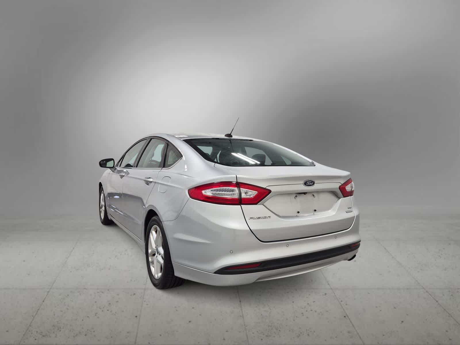 Thumbnail: 2016 Ford Fusion - 6