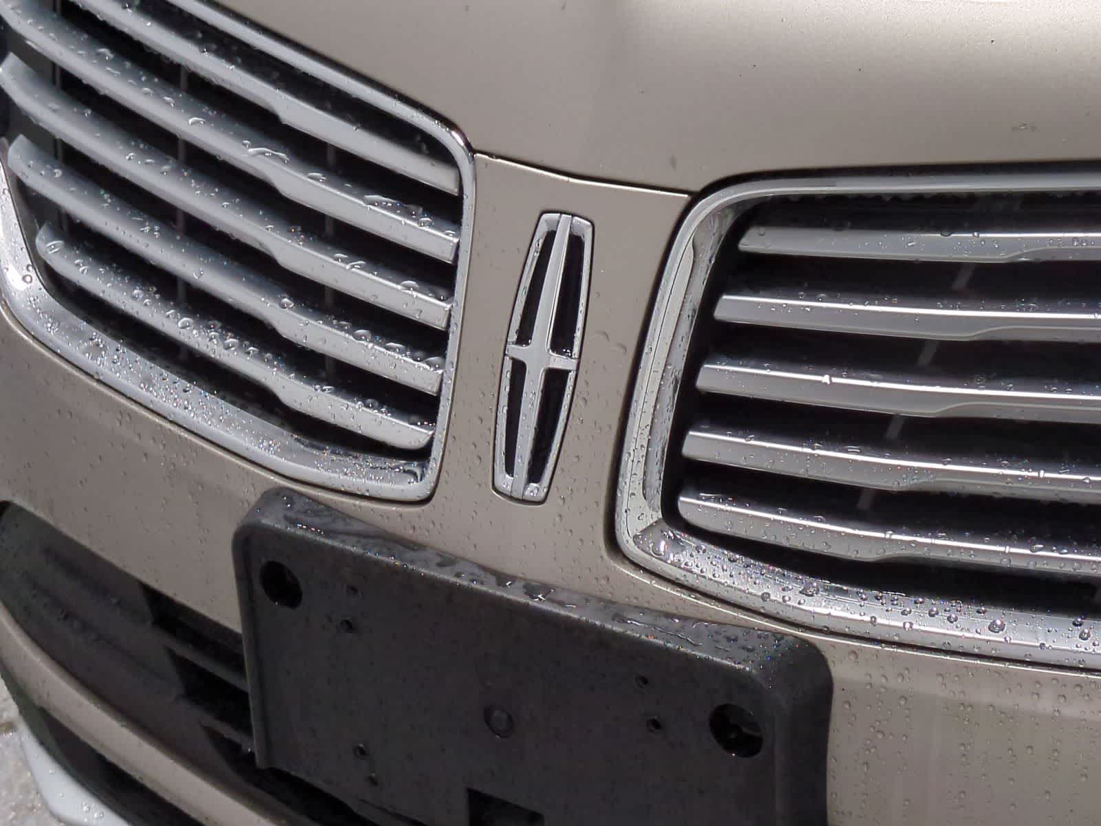 Thumbnail: 2018 Lincoln MKC - 18