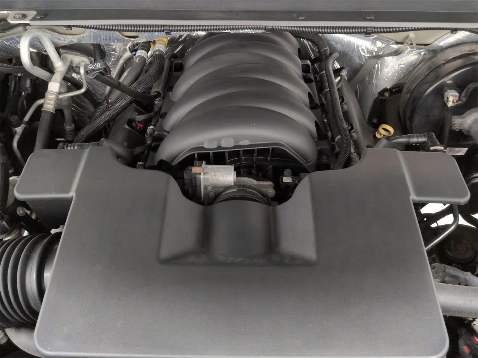 Thumbnail: 2015 Chevrolet Suburban - 15