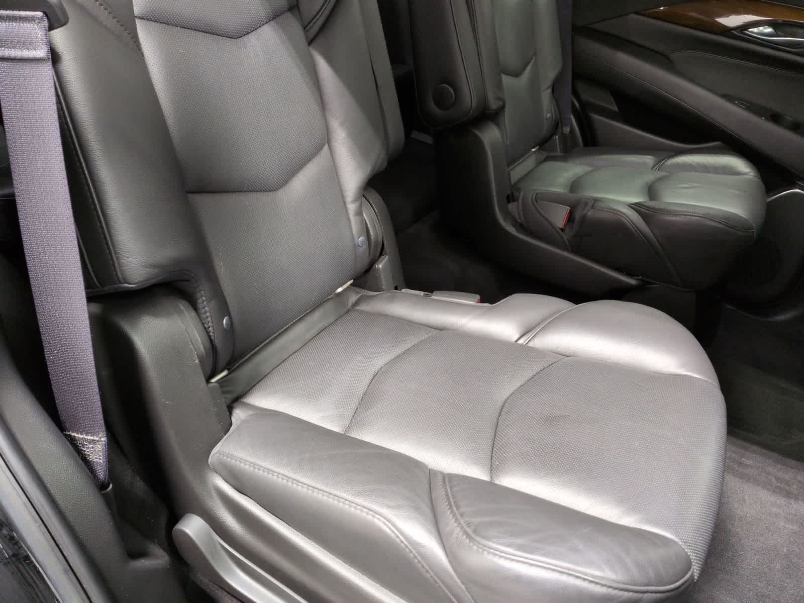 Thumbnail: 2017 Cadillac Escalade - 21