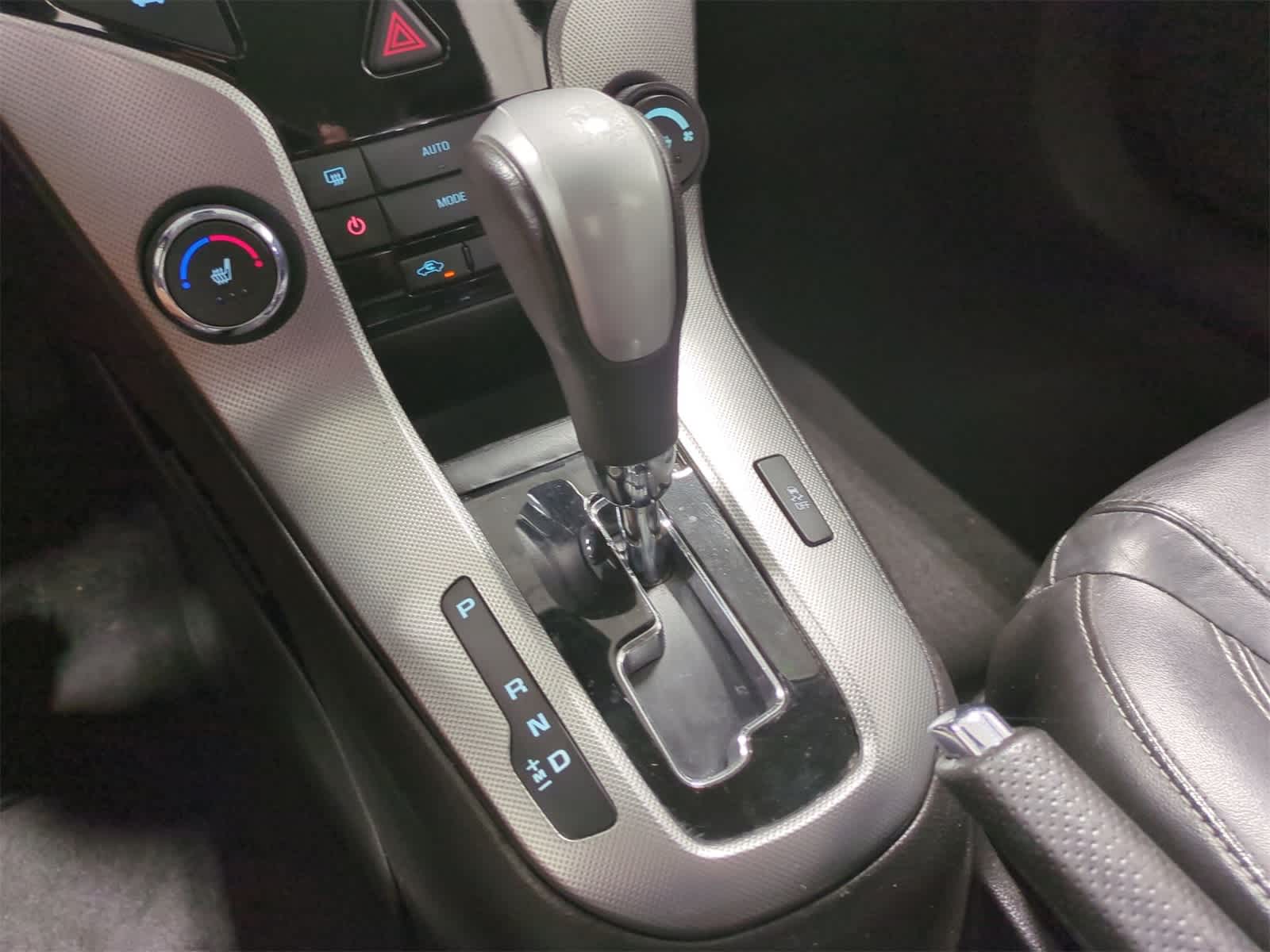 Thumbnail: 2015 Chevrolet Cruze - 31