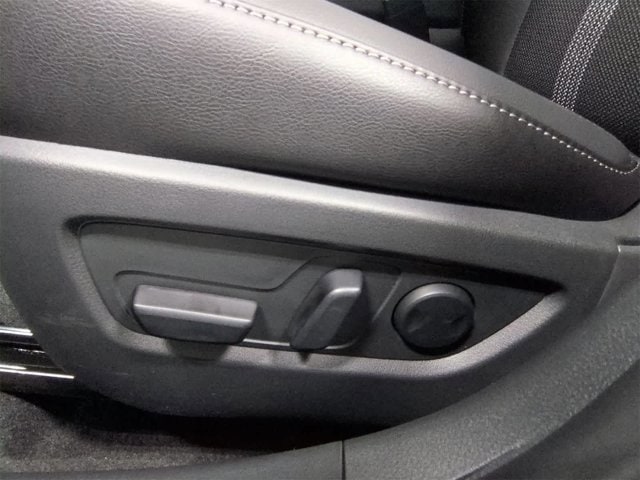 Thumbnail: 2026 Mazda CX-50 - 18