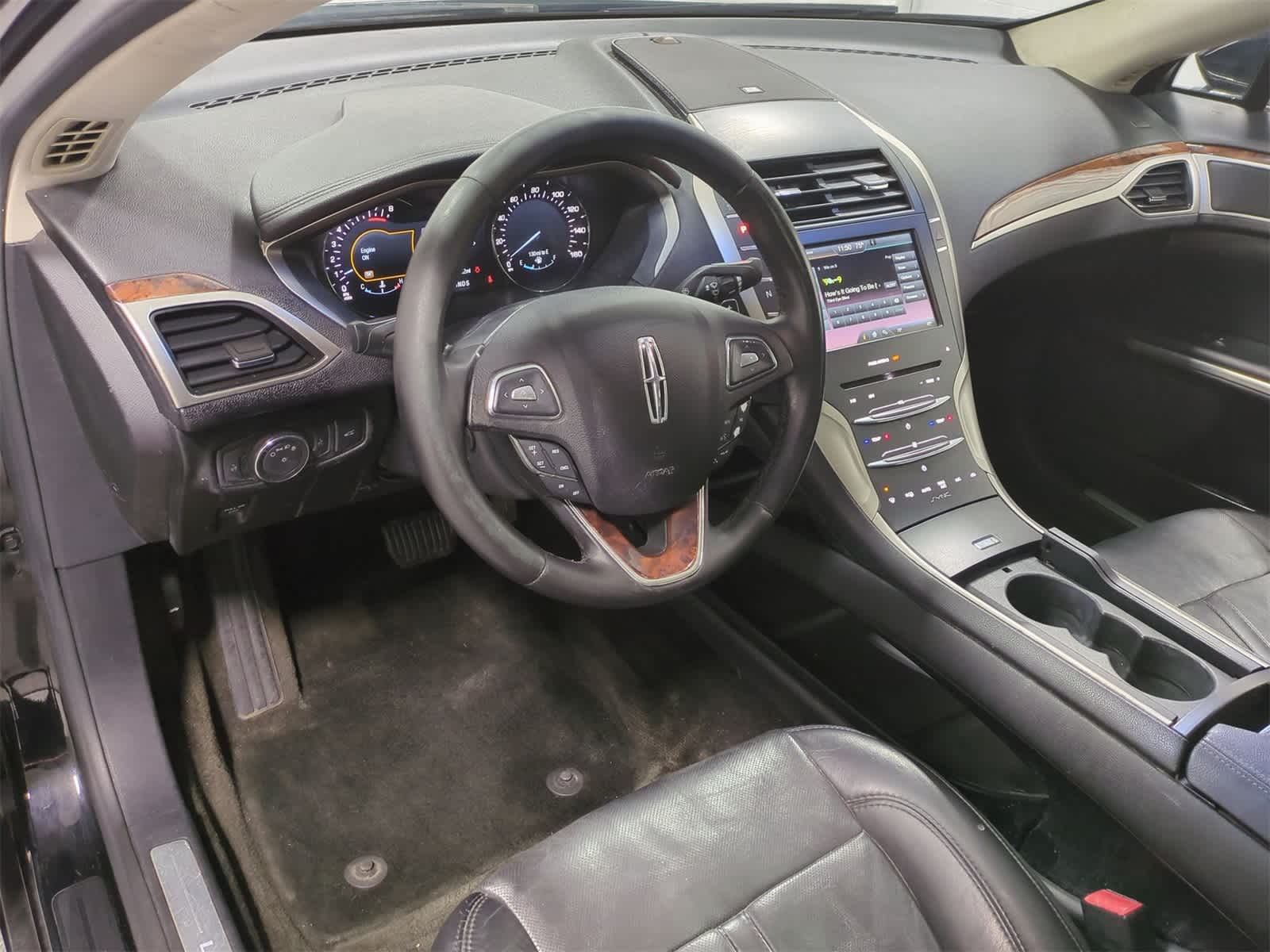 Thumbnail: 2016 Lincoln MKZ - 10